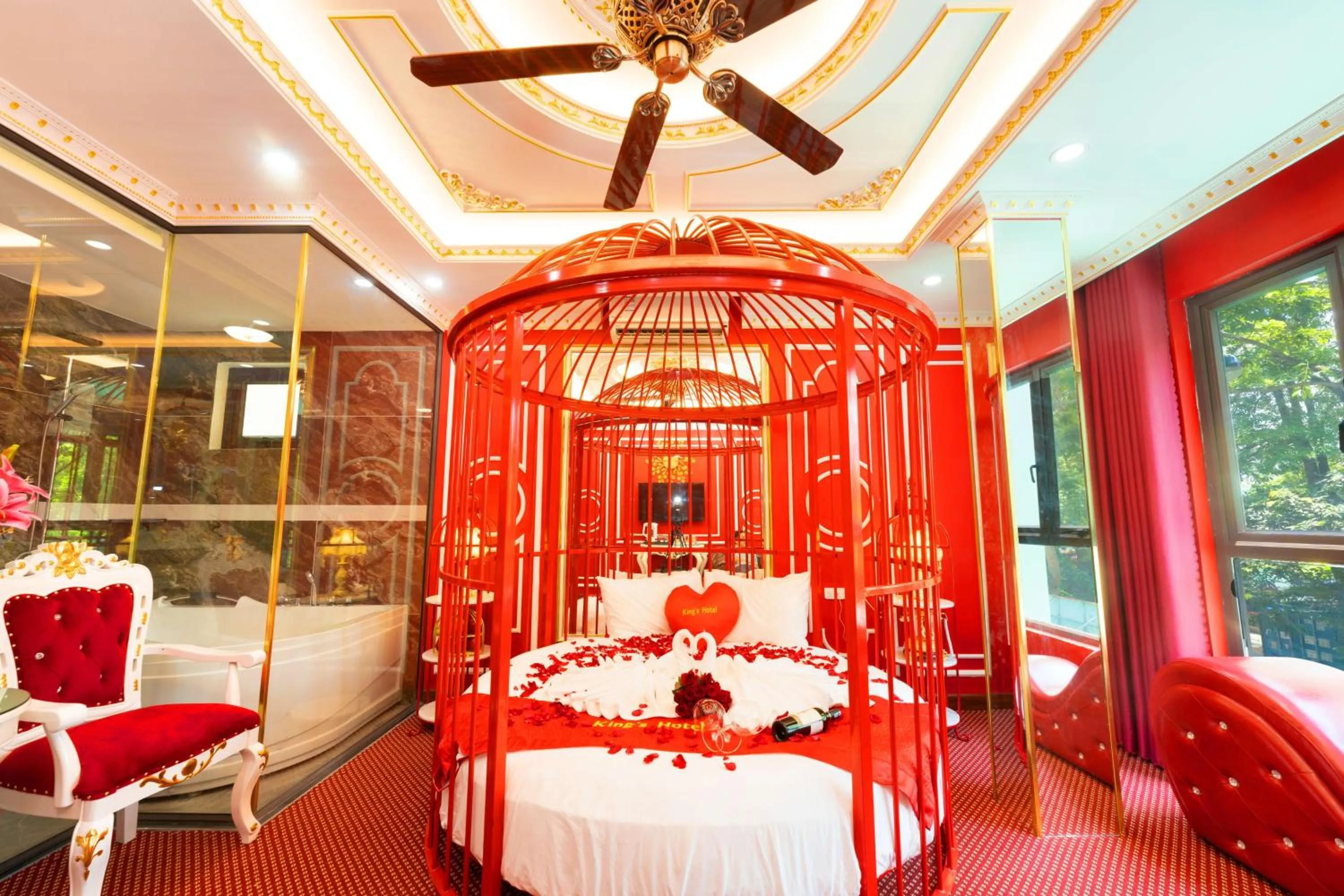 King's Hotel Linh Đàm 1