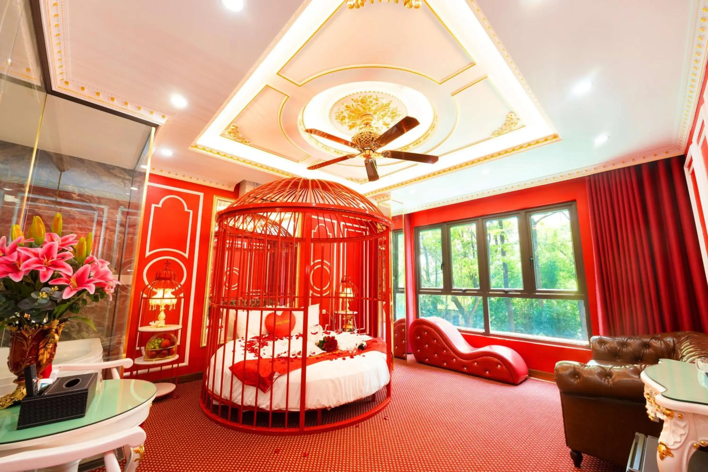 King Room with Spa Bath in King's Hotel Linh Đàm 1 King Room with Spa Bath in King's Hotel Linh Đàm 1