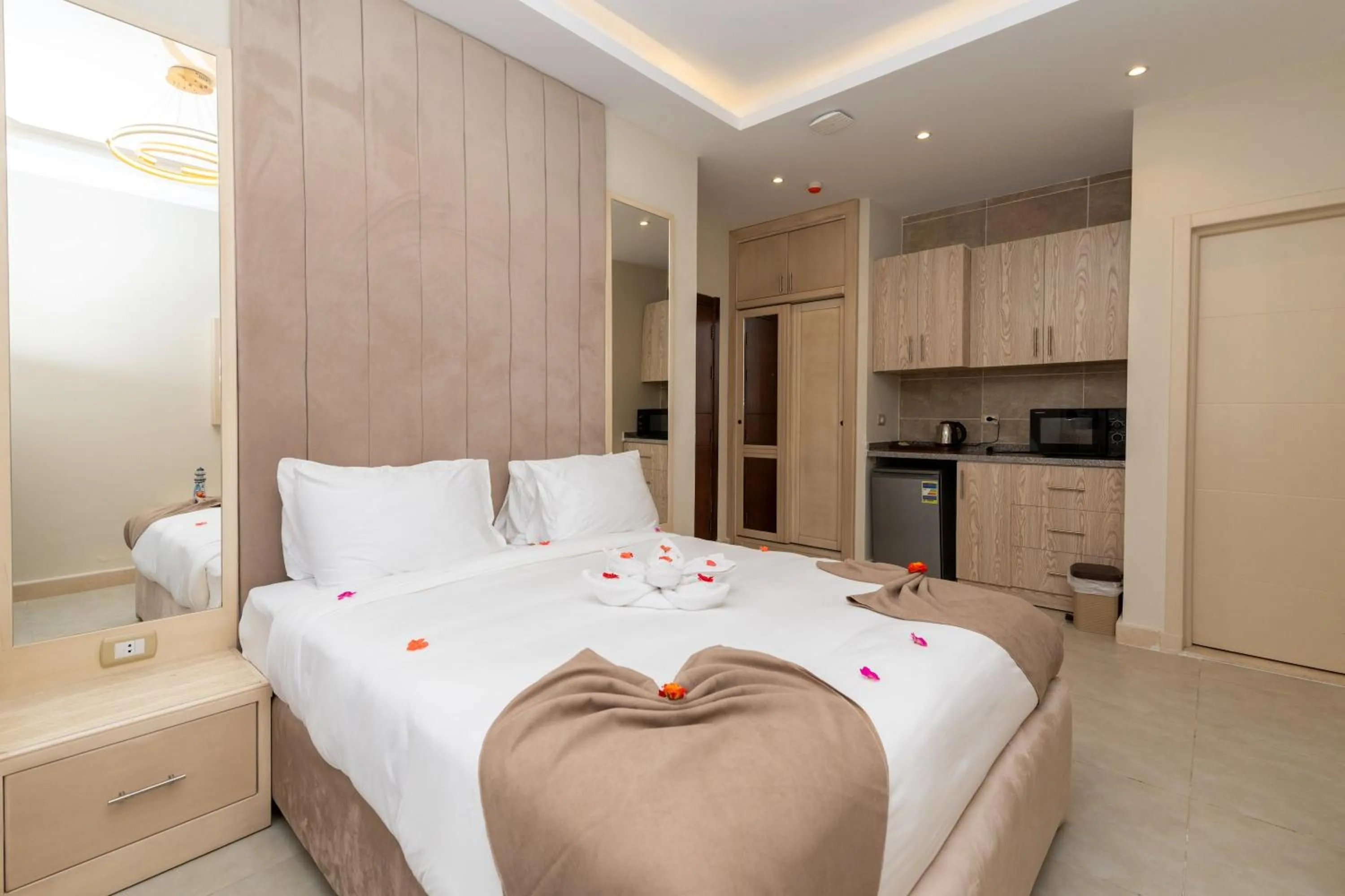 Kitchen or kitchenette, Bed in Marom Port Said Resort & Beach