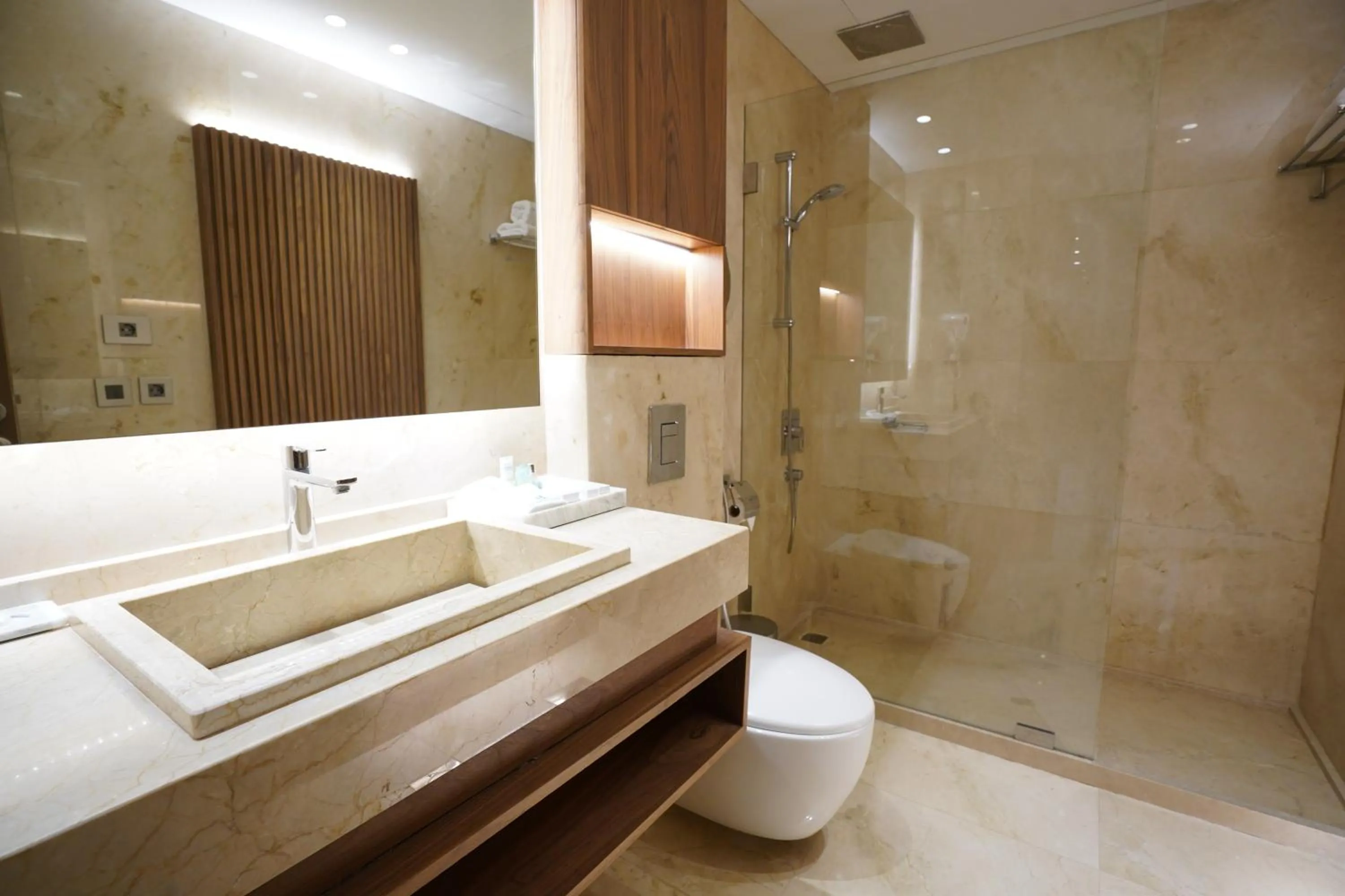 Shower in Heaven Prestige Hotel