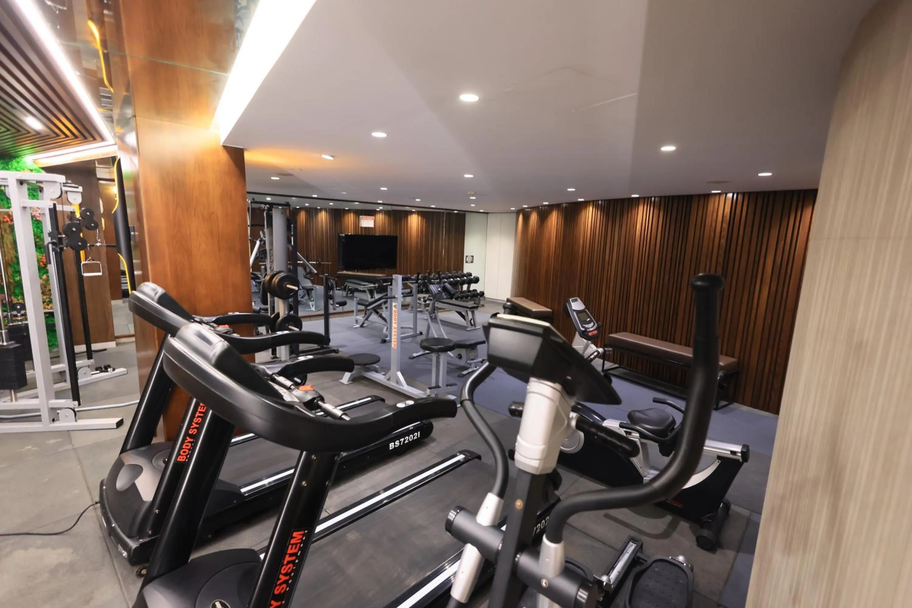 Fitness centre/facilities in Heaven Prestige Hotel