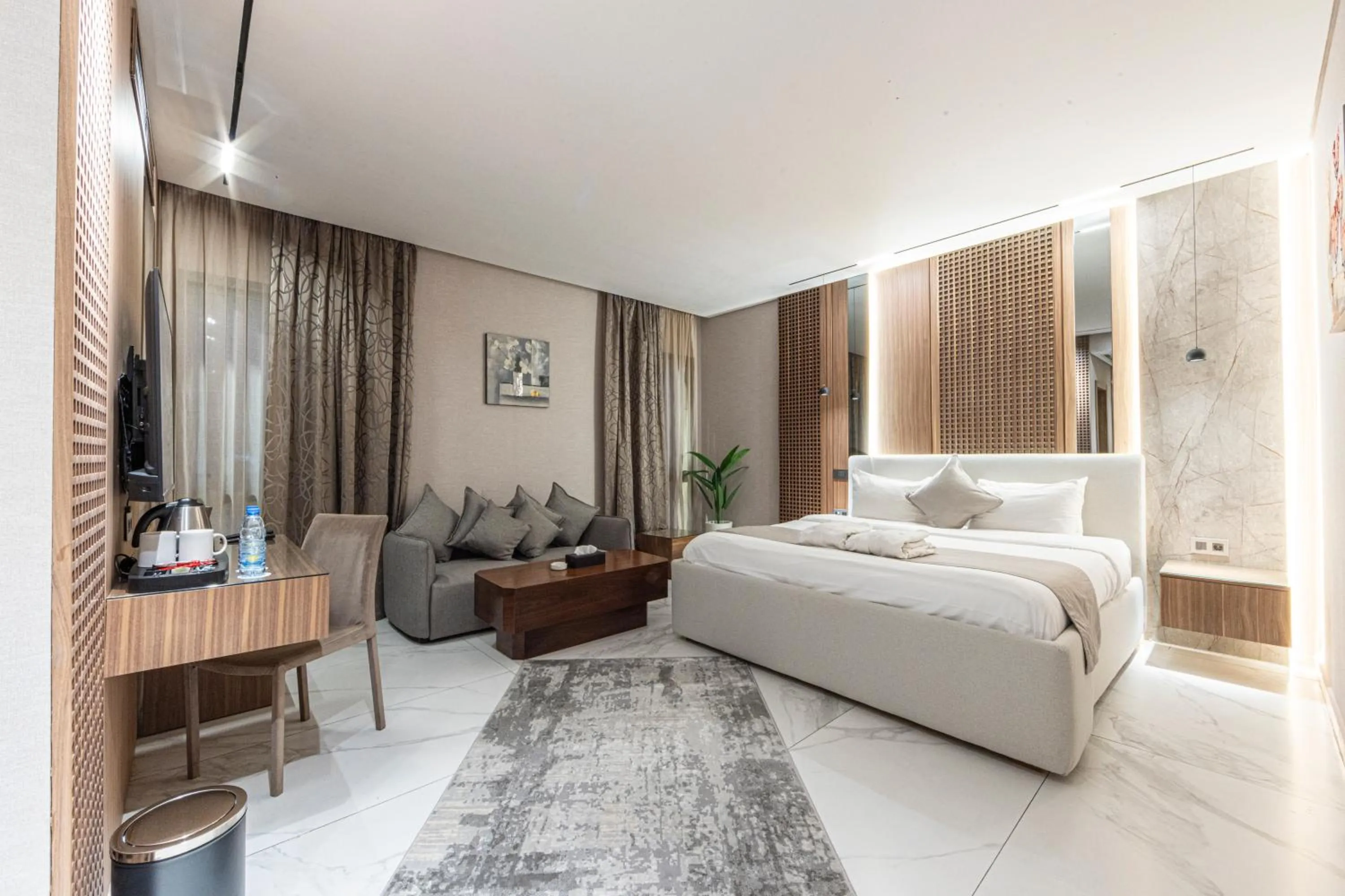 Photo of the whole room, Bed in Heaven Prestige Hotel