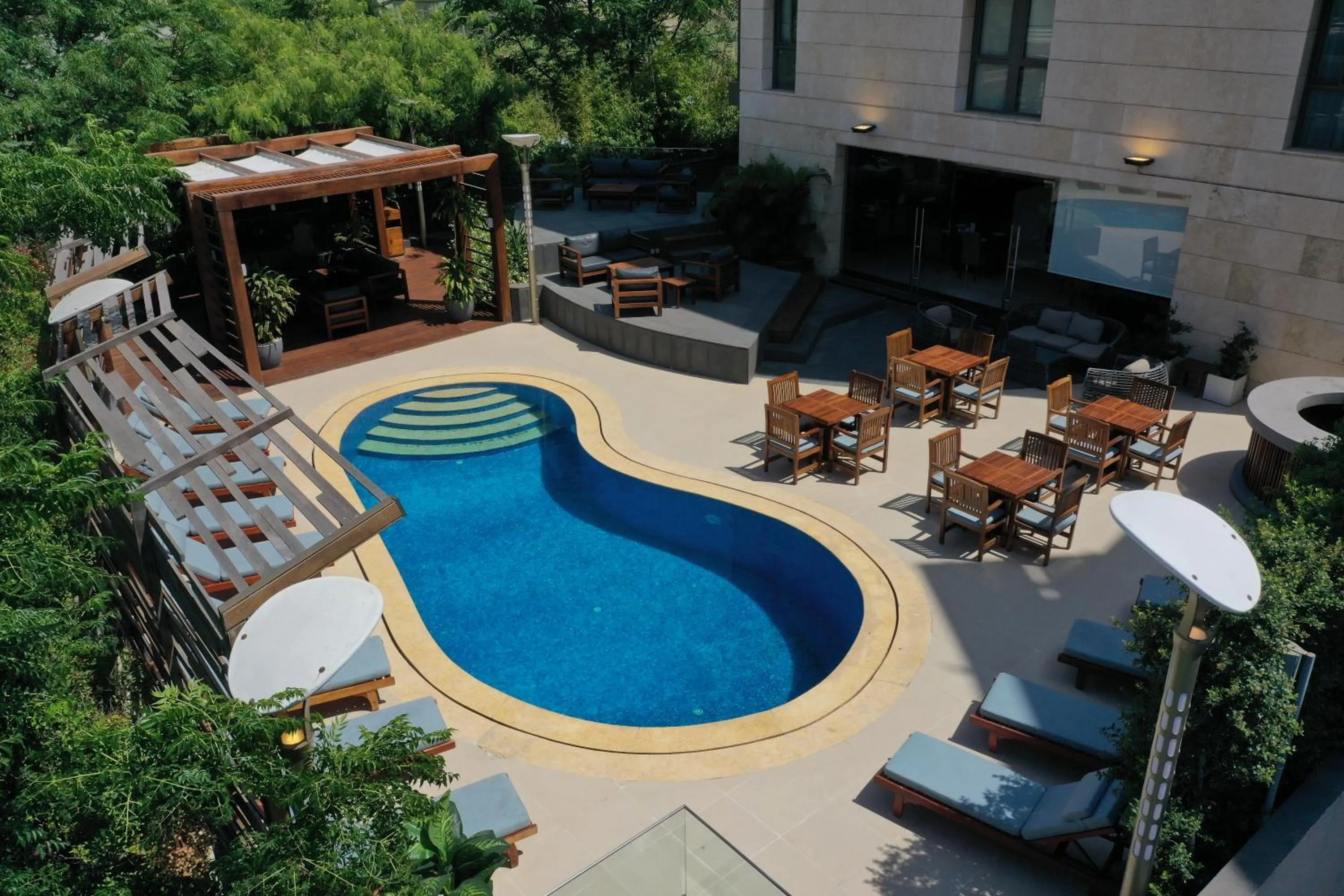 Swimming pool in Heaven Prestige Hotel