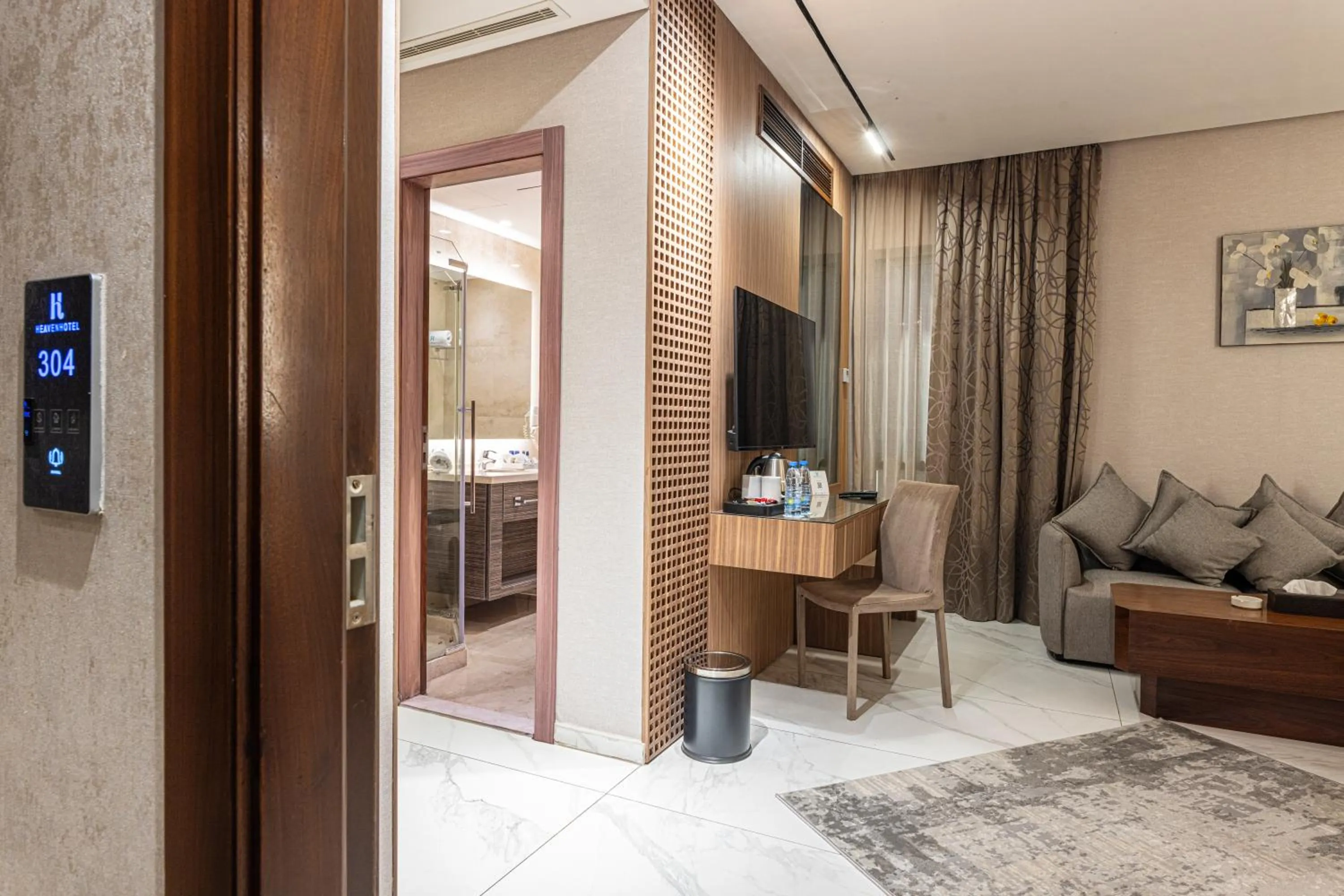 Photo of the whole room in Heaven Prestige Hotel