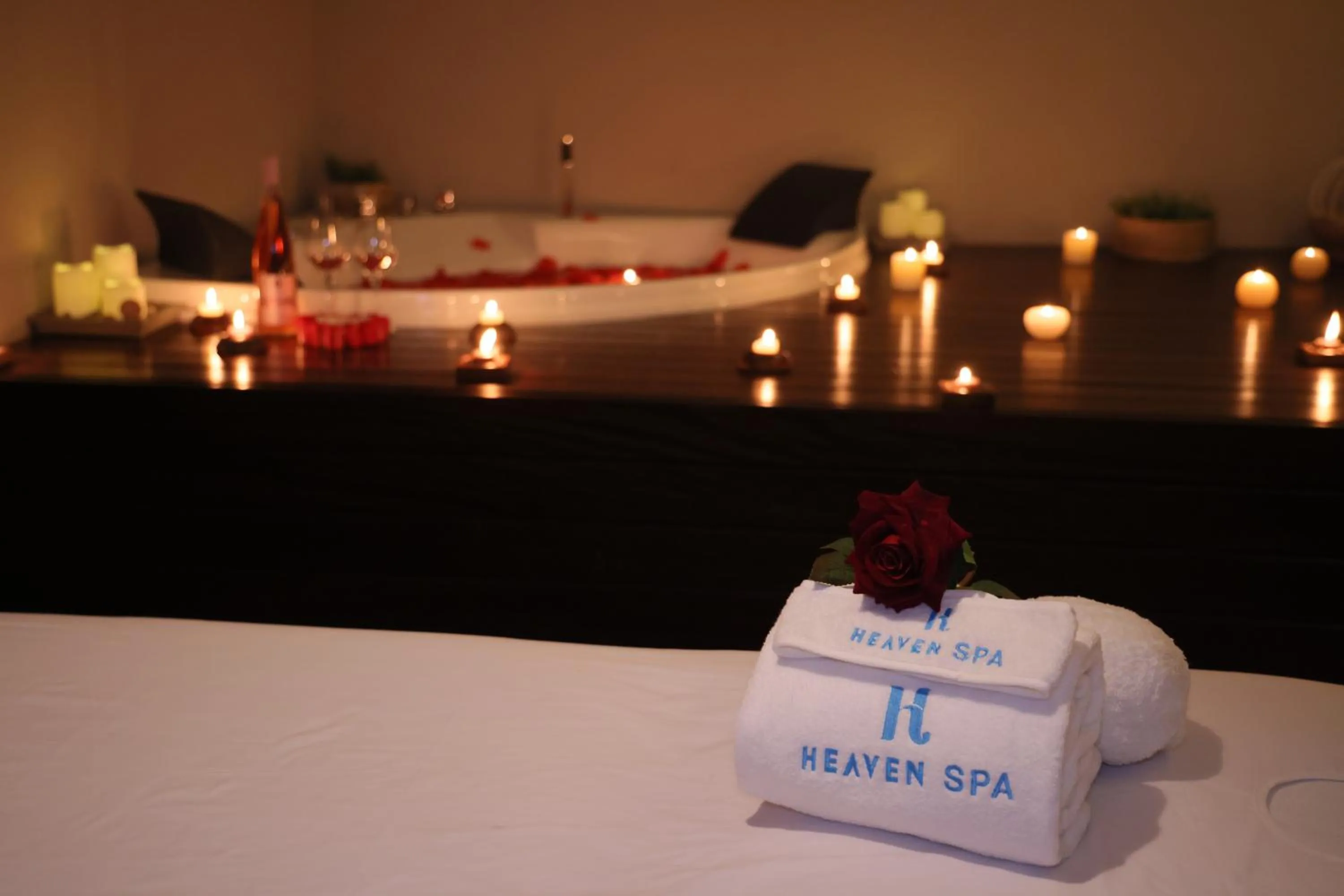 Hot Tub in Heaven Prestige Hotel