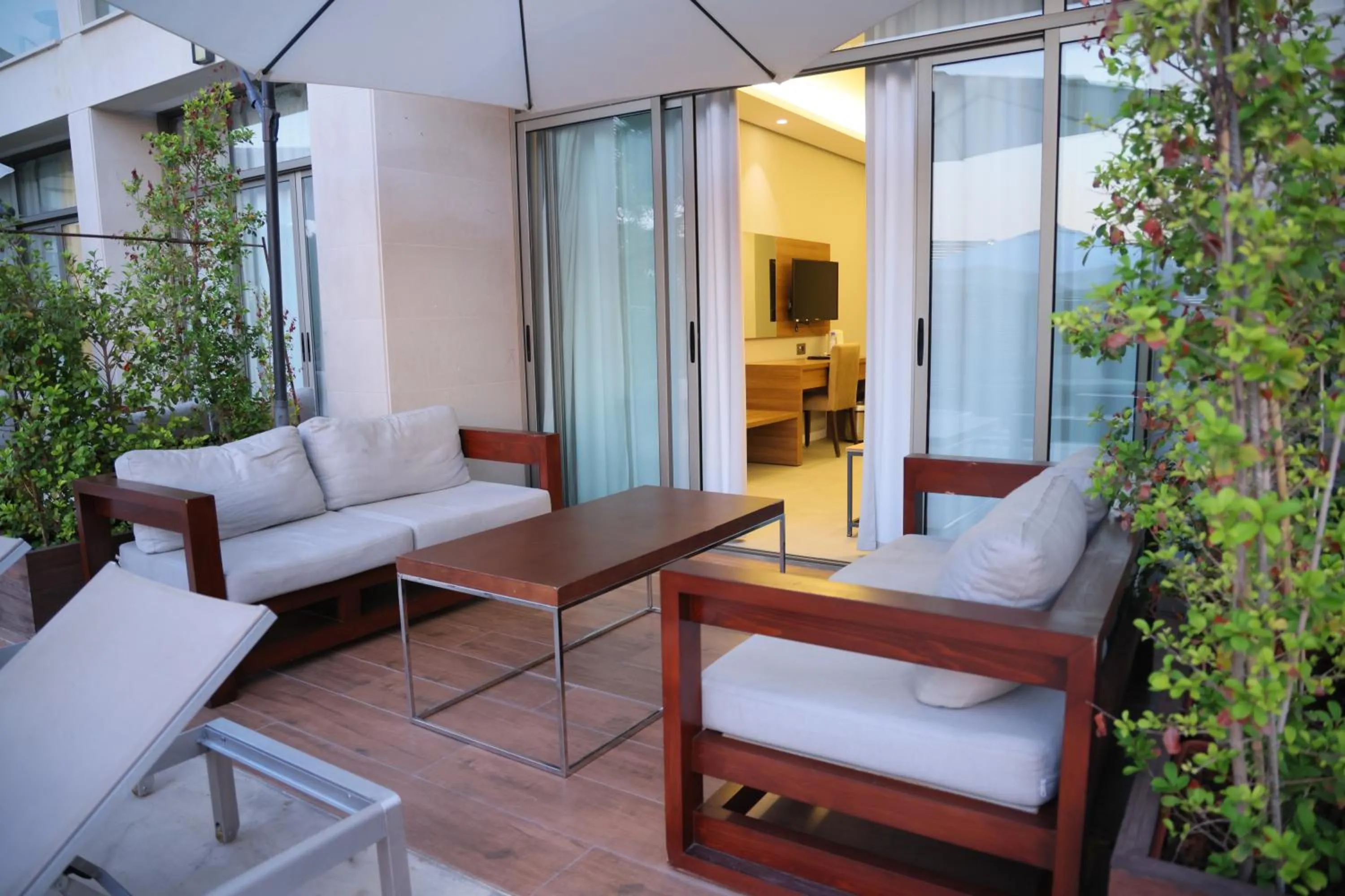 Balcony/Terrace in Heaven Prestige Hotel