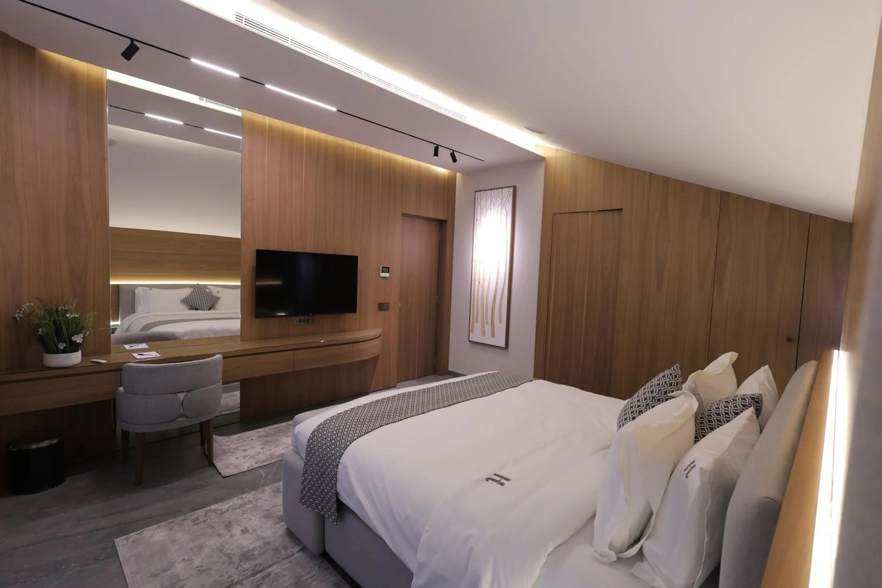 Bed in Heaven Prestige Hotel