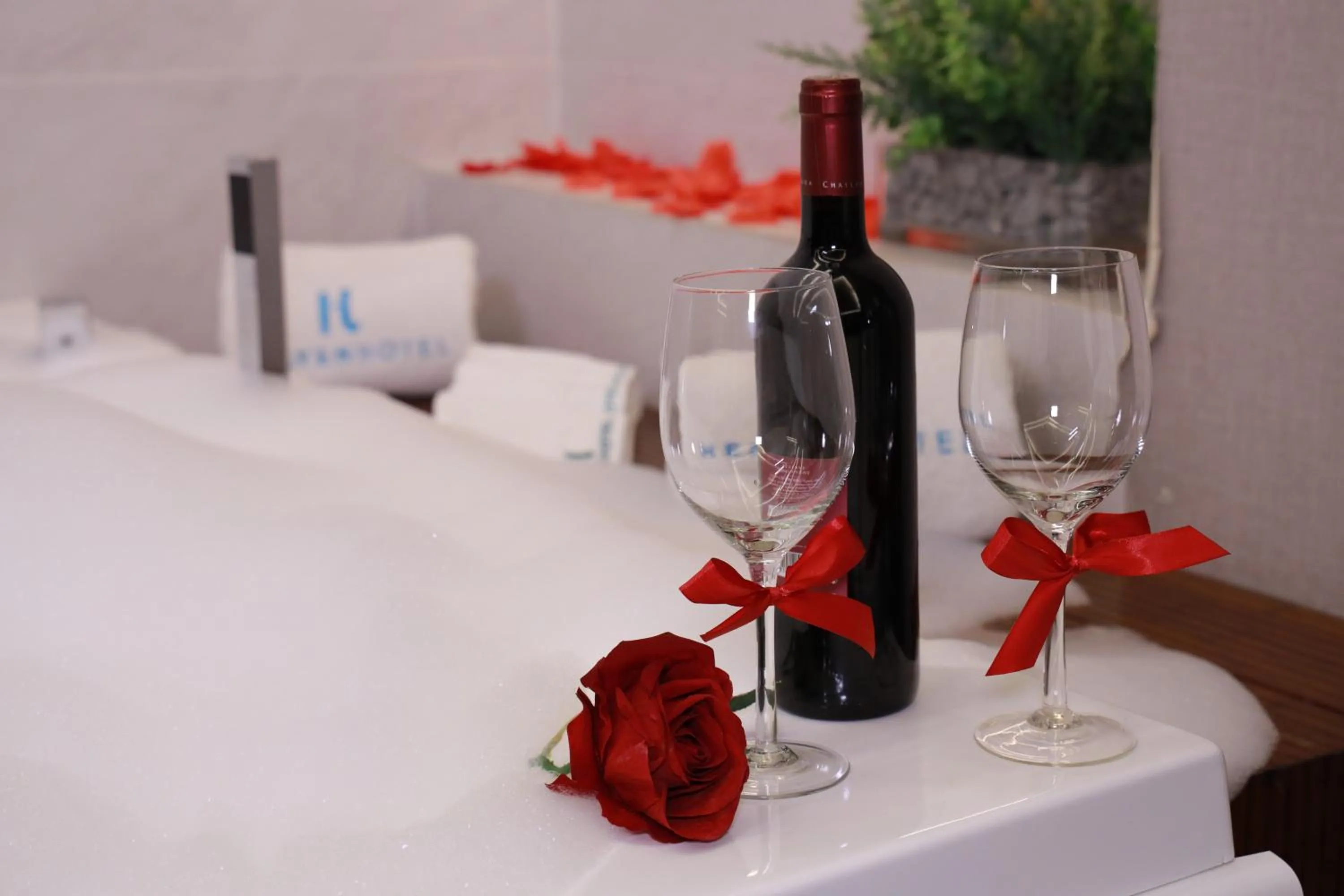 Alcoholic drinks in Heaven Prestige Hotel