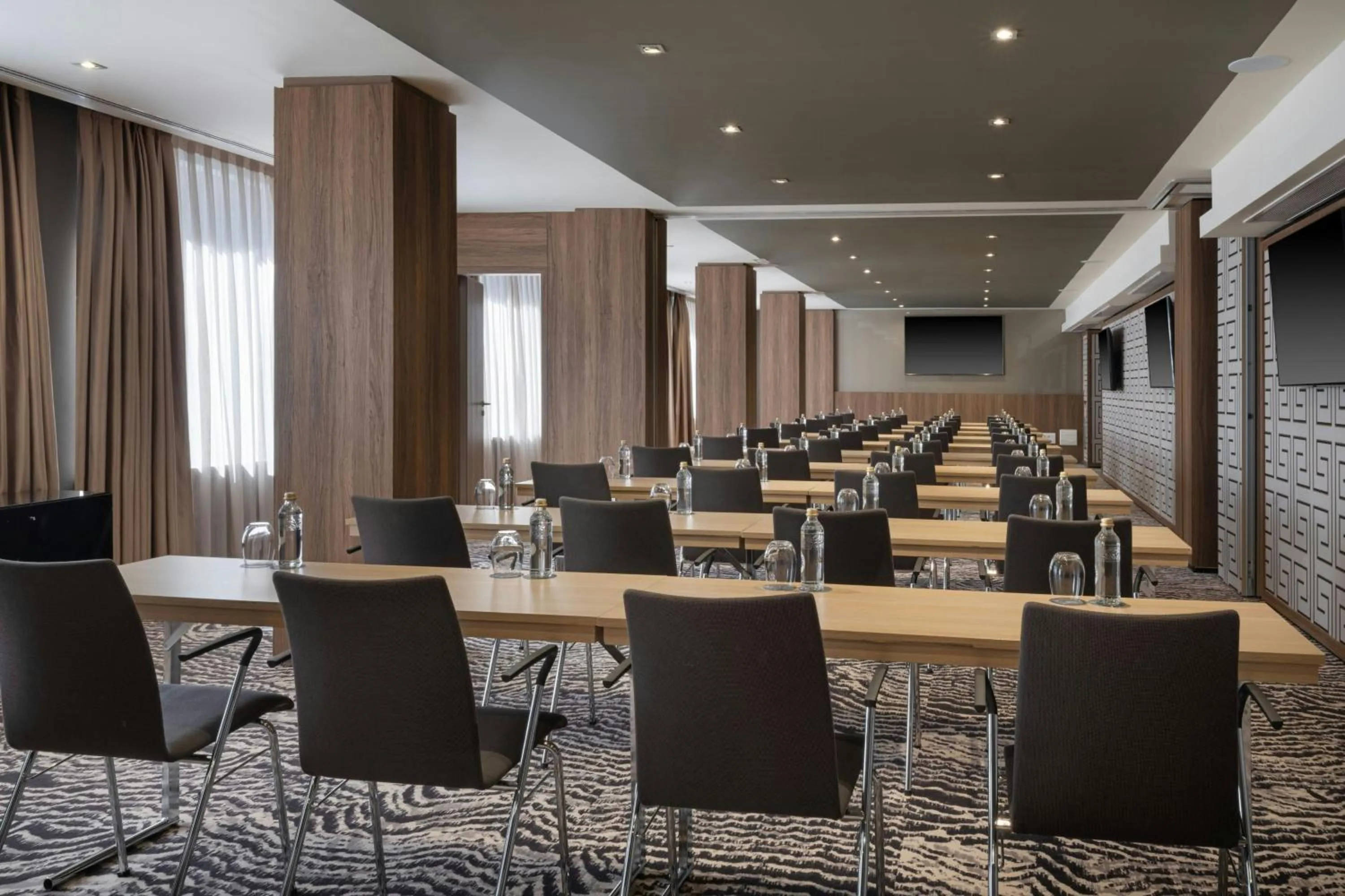 Meeting/conference room in The Westin Madrid Cuzco