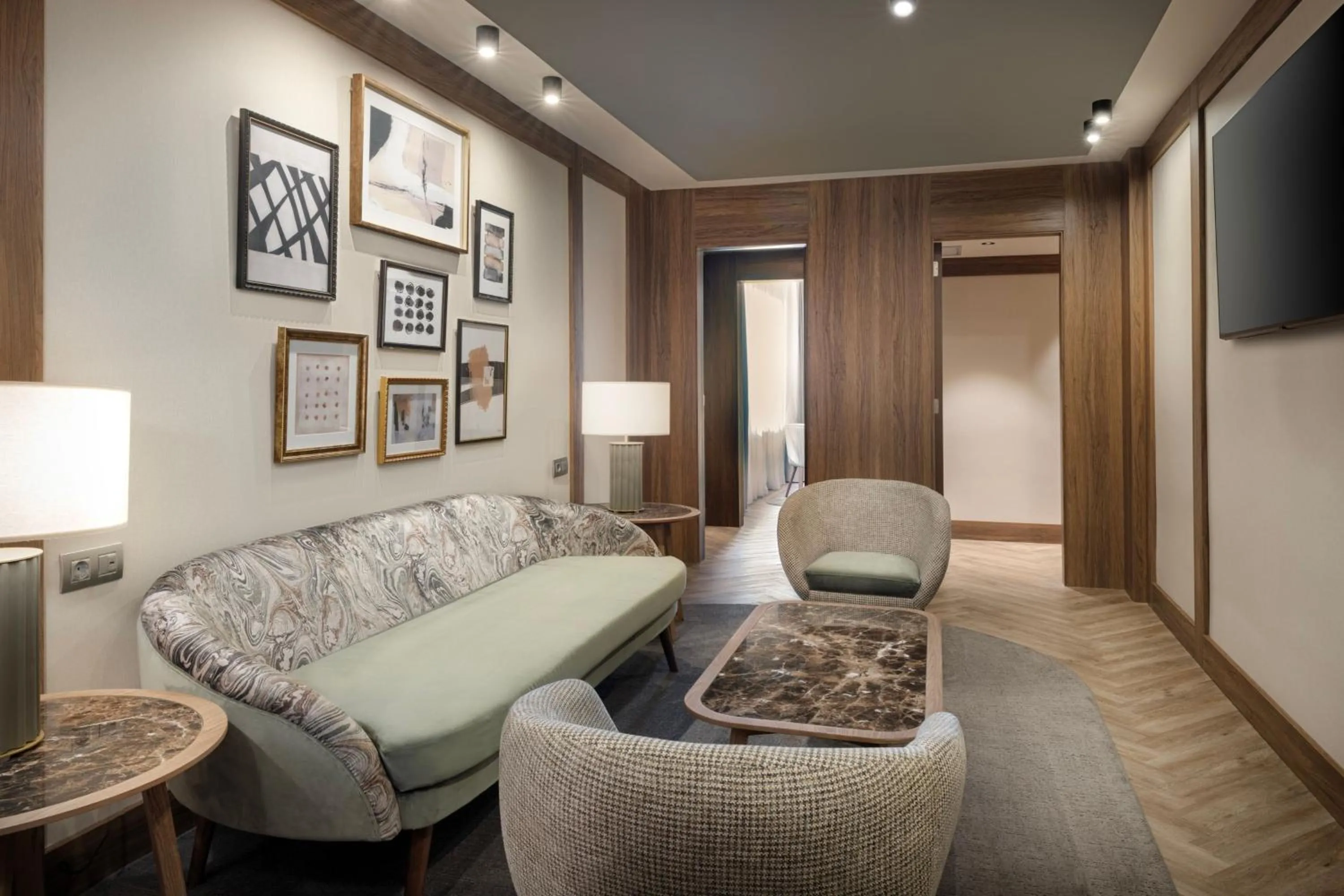 Photo of the whole room in The Westin Madrid Cuzco