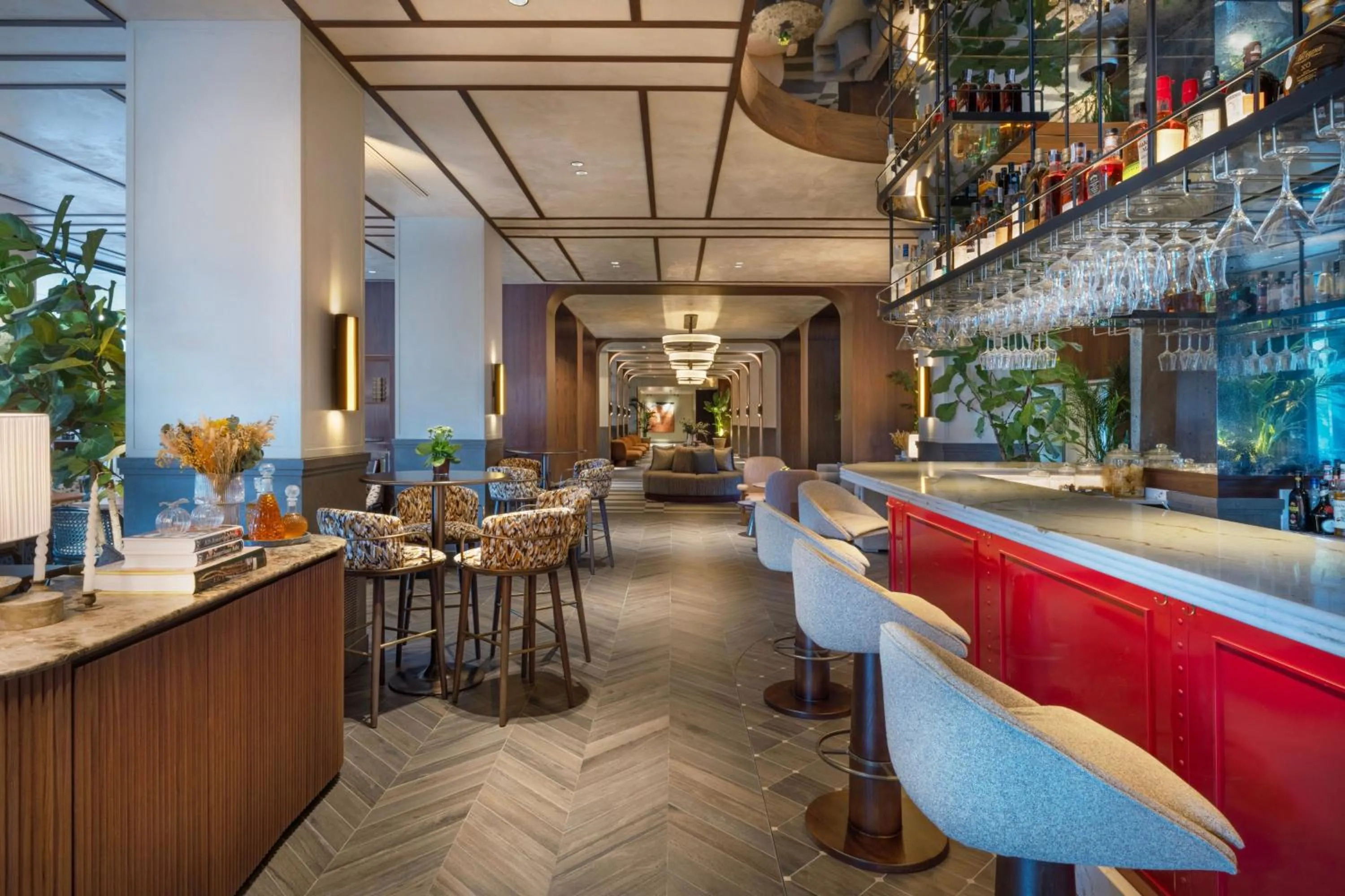 Lounge or bar in The Westin Madrid Cuzco