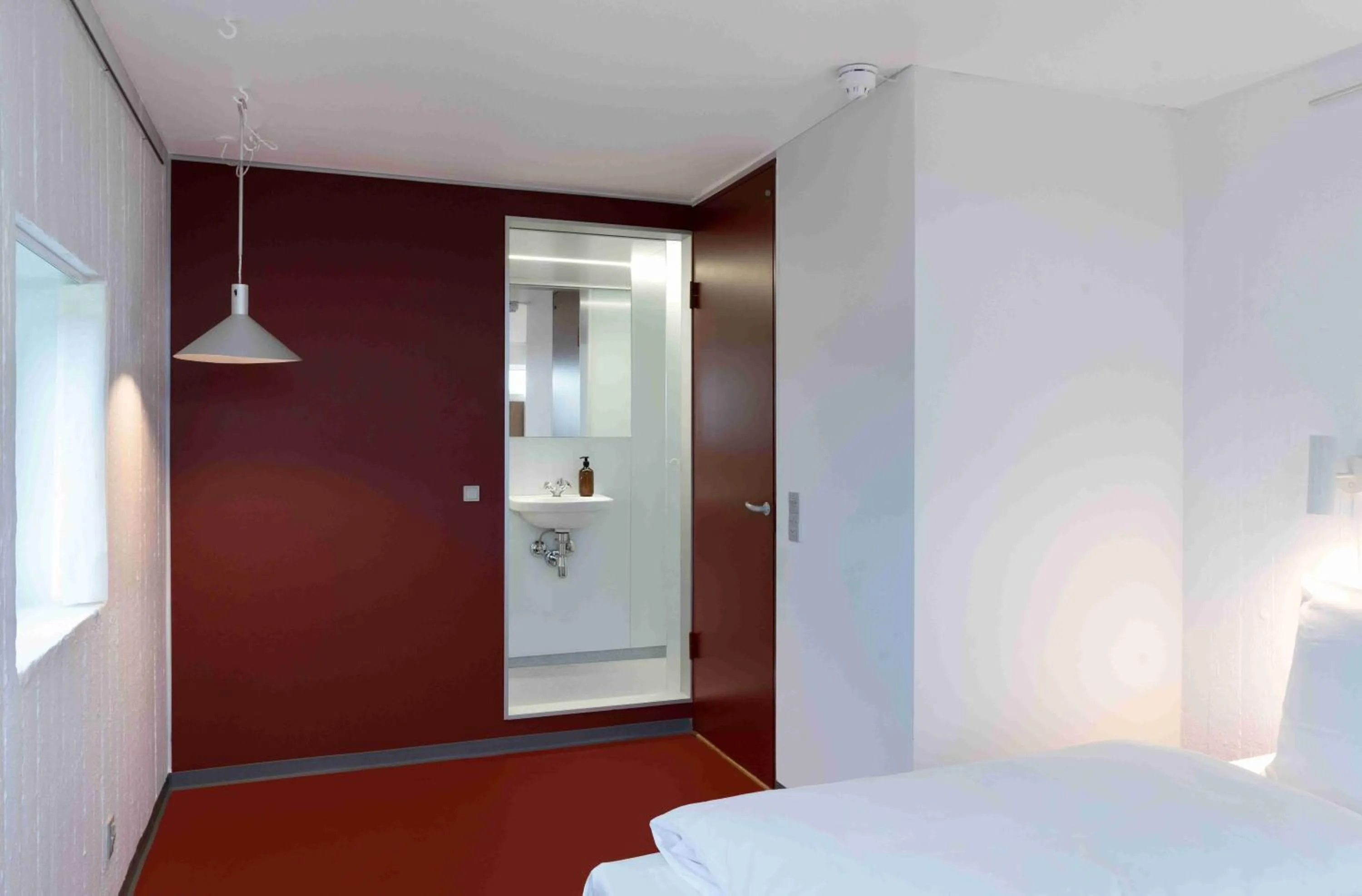 Bathroom, Bed in Højhuset Kulturhotel