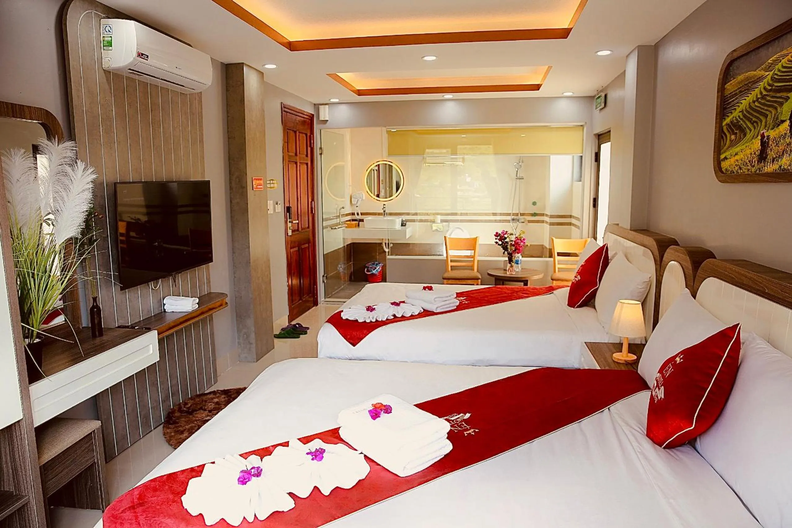 Communal lounge/ TV room, Bed in En Hotel Sapa