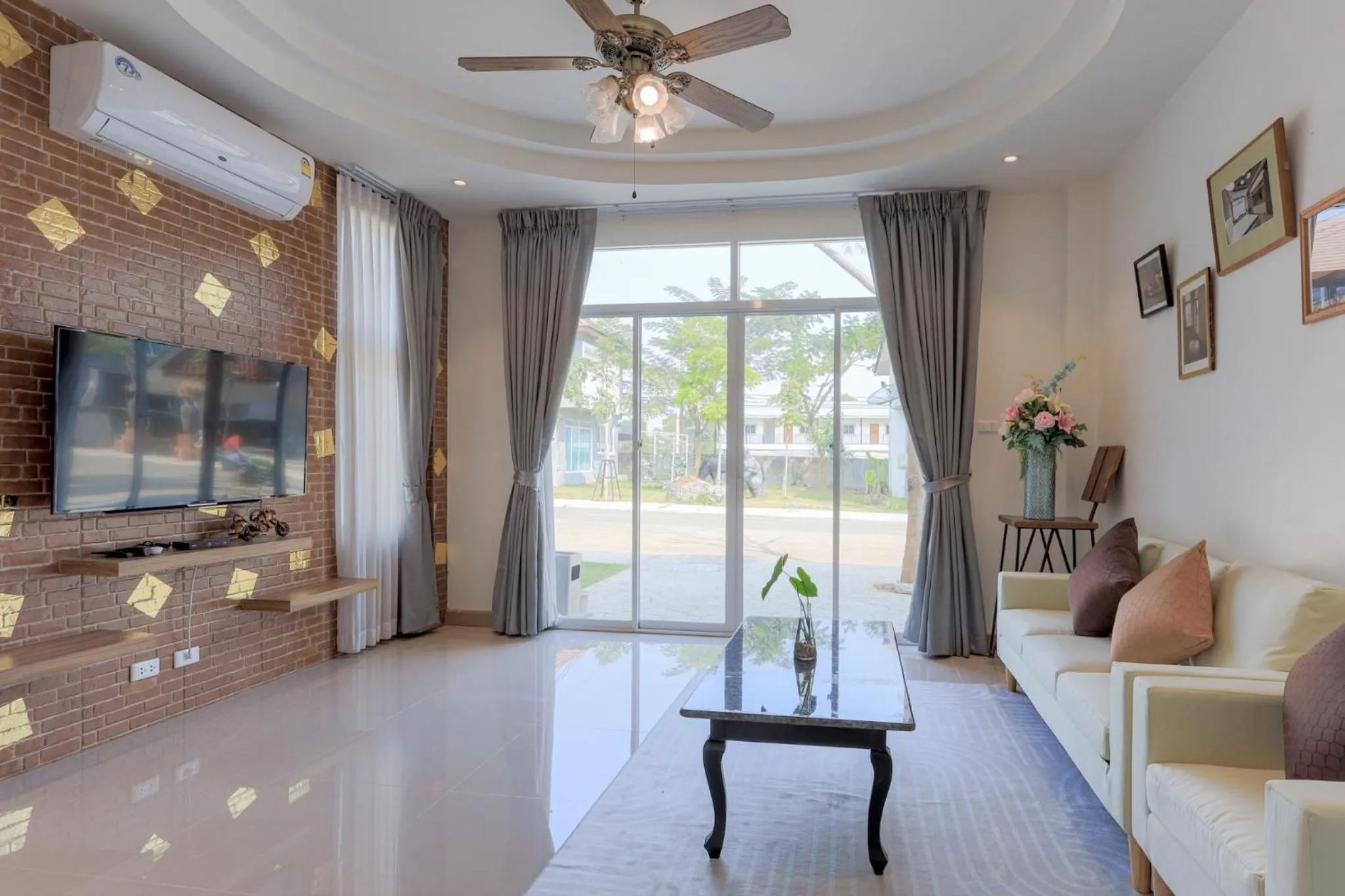 Living room in Marc Hotel Maesai