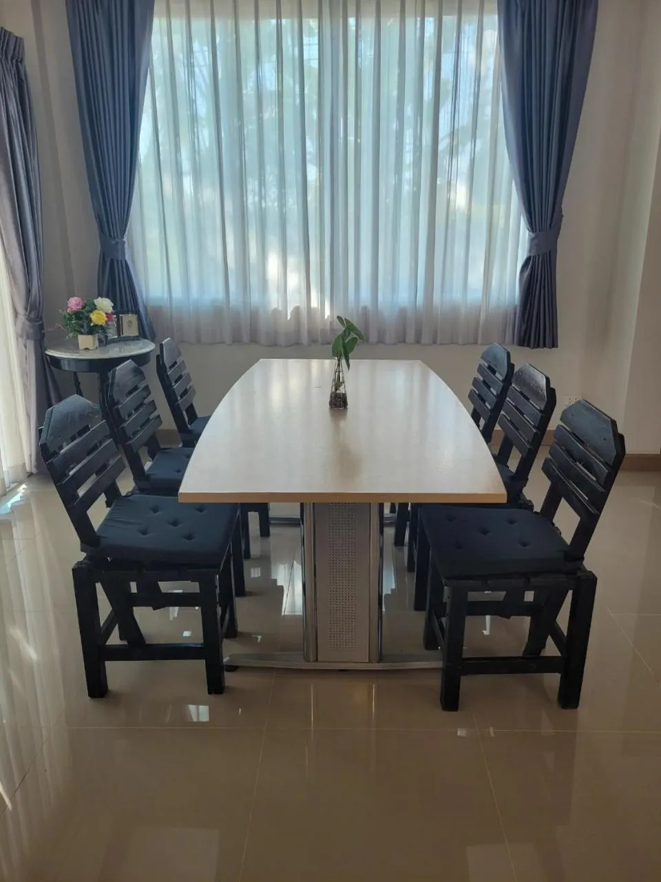 Restaurant/places to eat in Marc Hotel Maesai