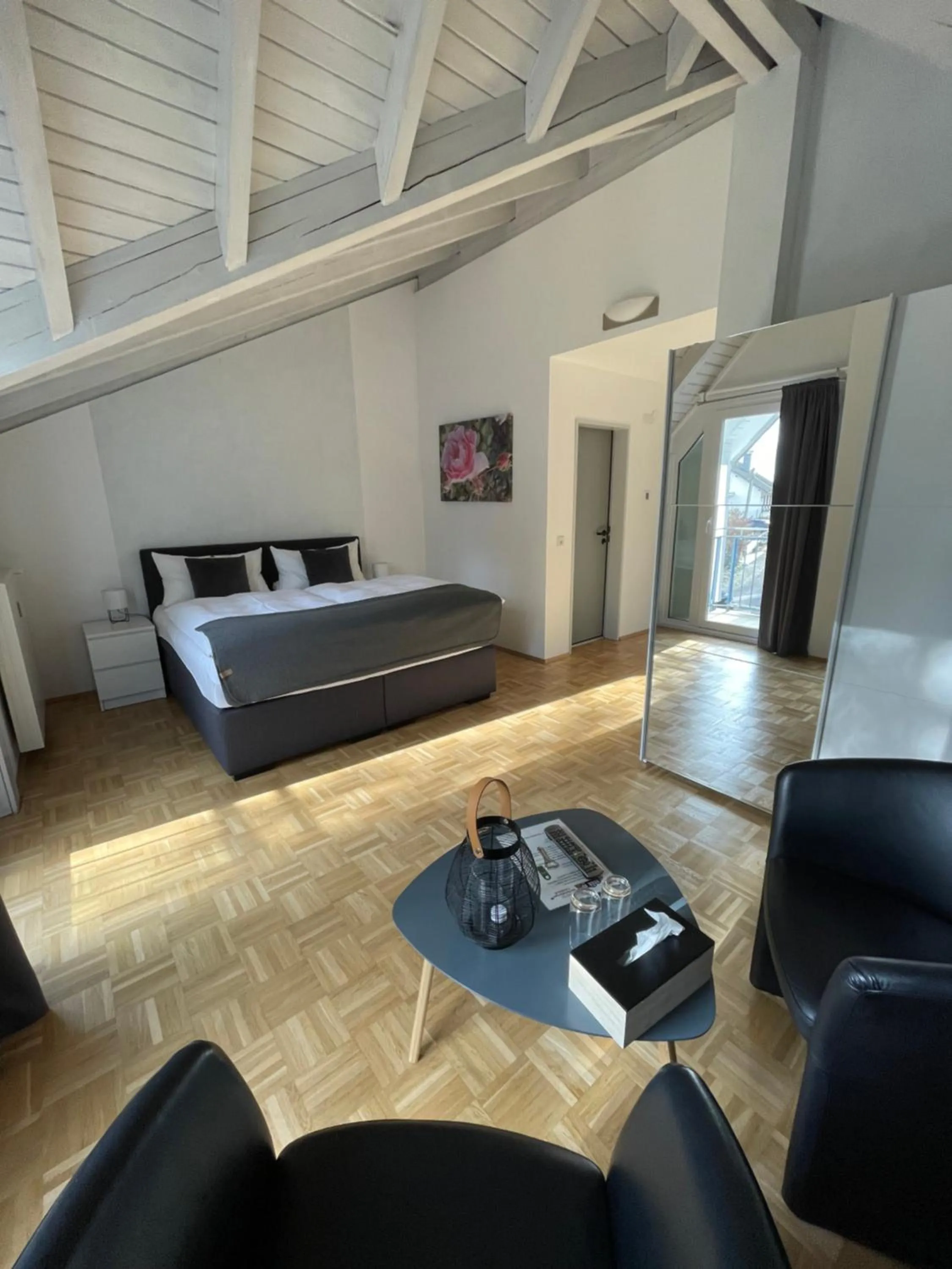 Bed in Hotel im Homburger Ländchen