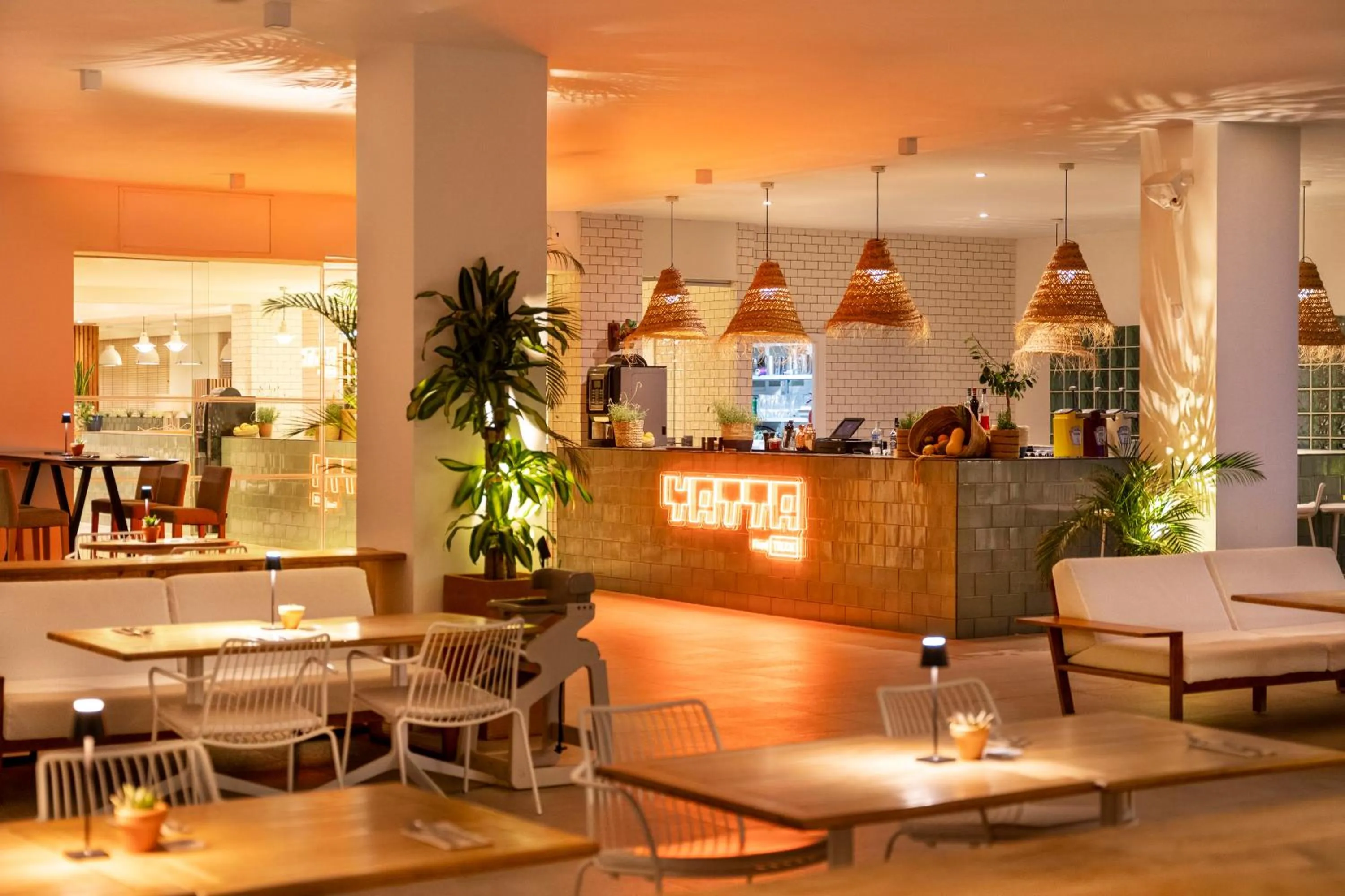 Restaurant/places to eat in INNSiDE by Meliá Ibiza Beach