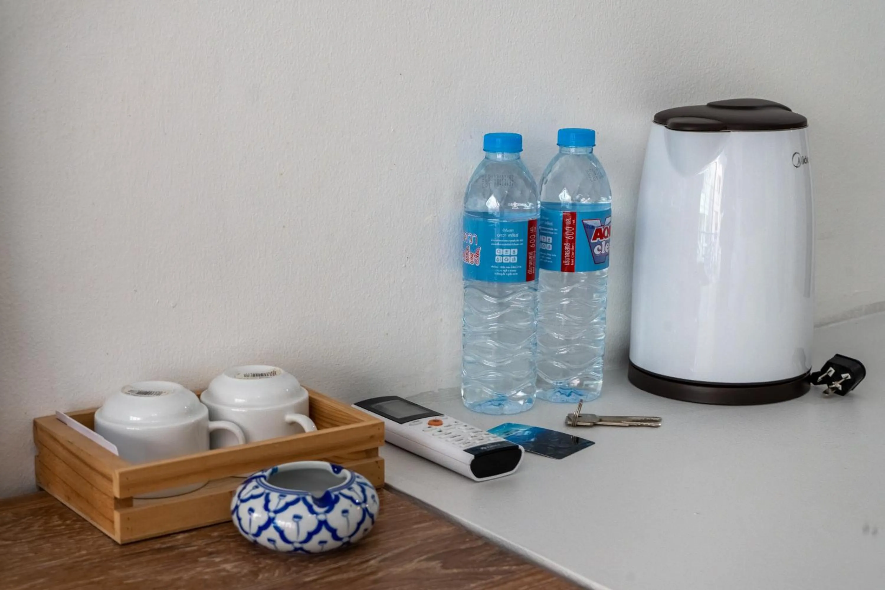 Coffee/tea facilities in Meow Cat Cafe & Hotel