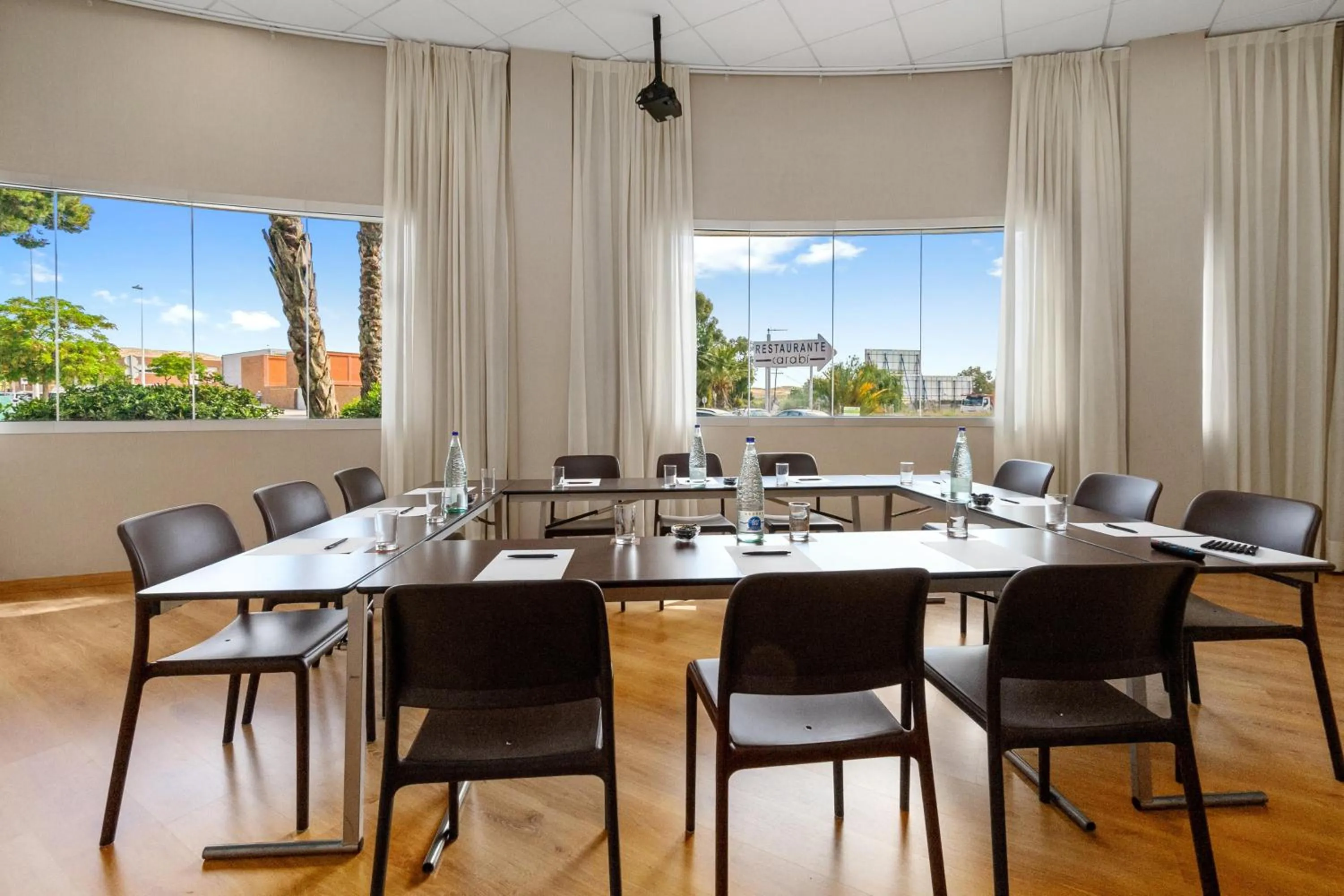 Business facilities in Hotel Areca