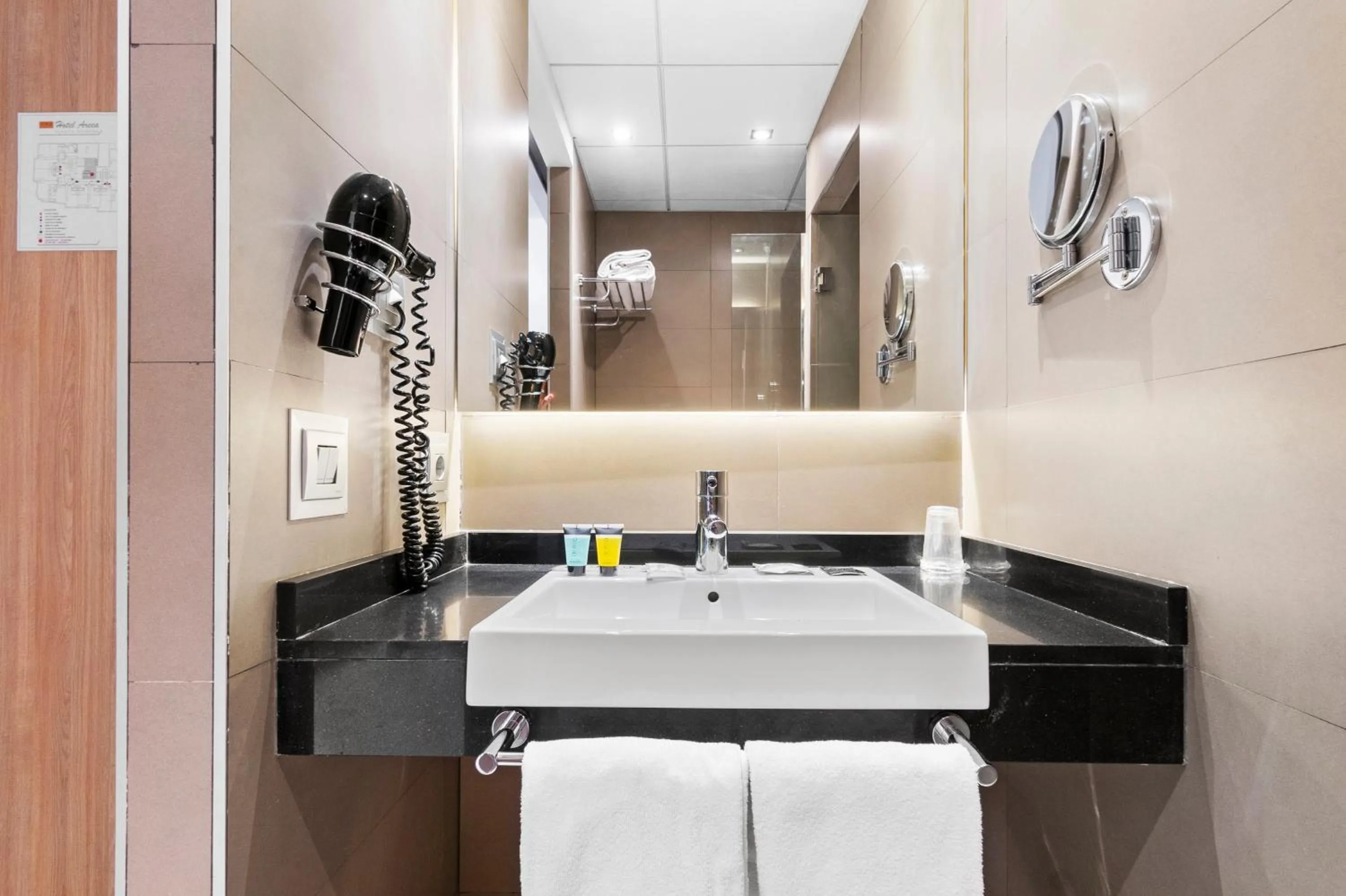 Bathroom in Hotel Areca