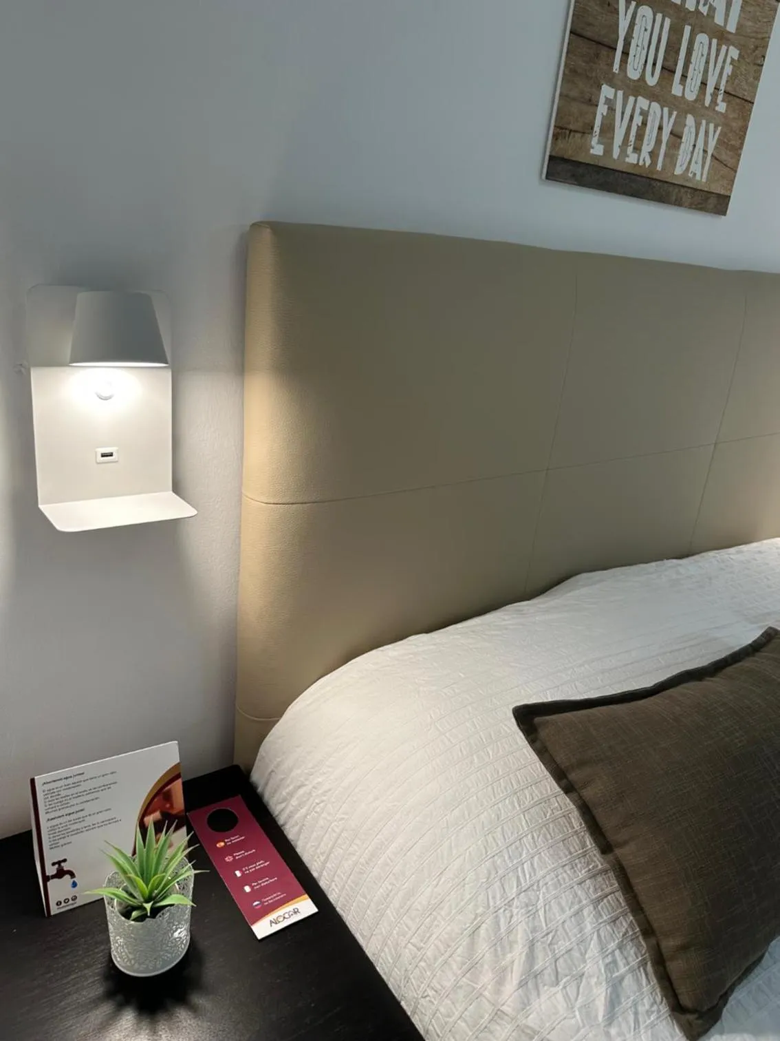 Bed in Hostal Alogar