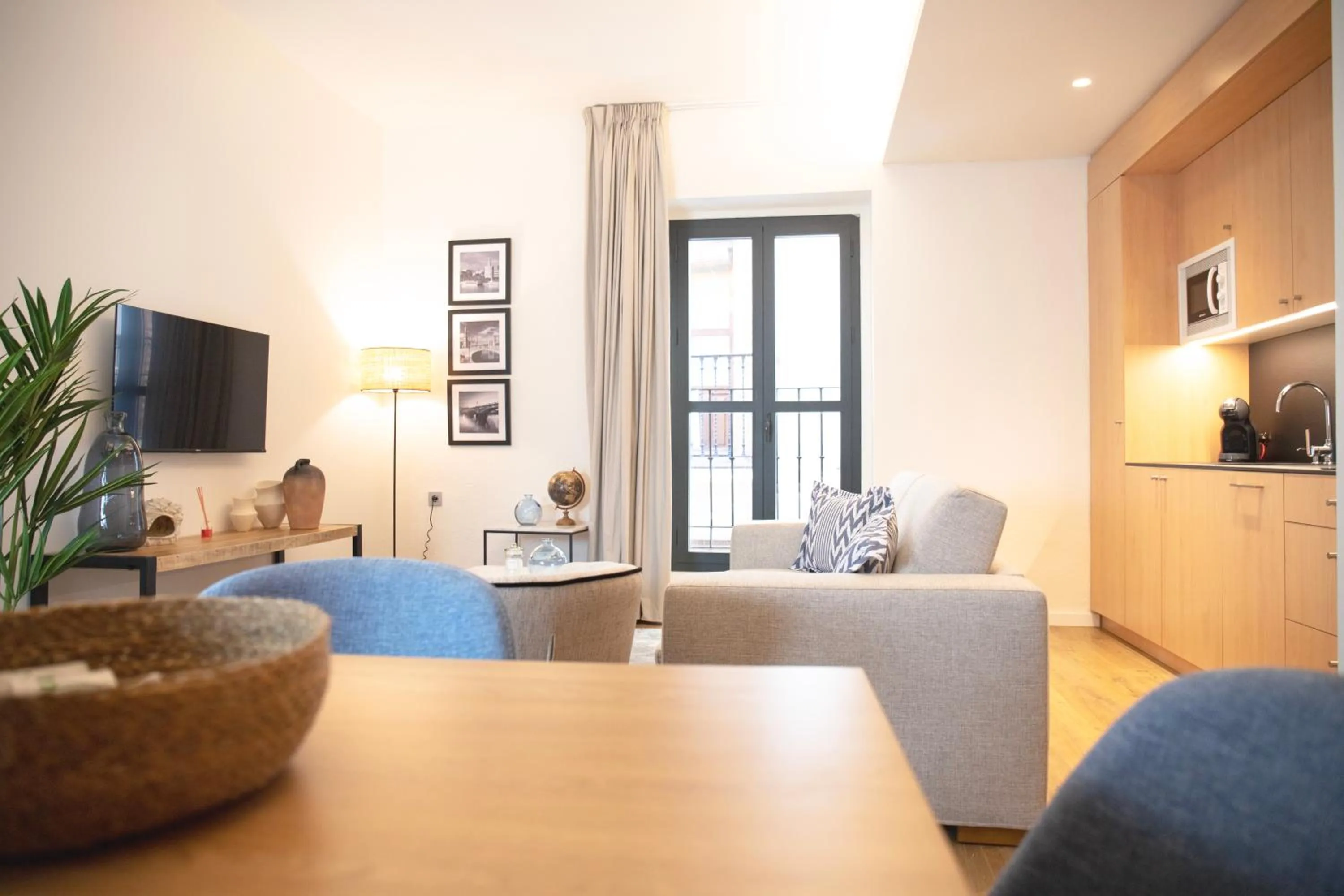 Living room in nQn Aparts & Suites Sevilla