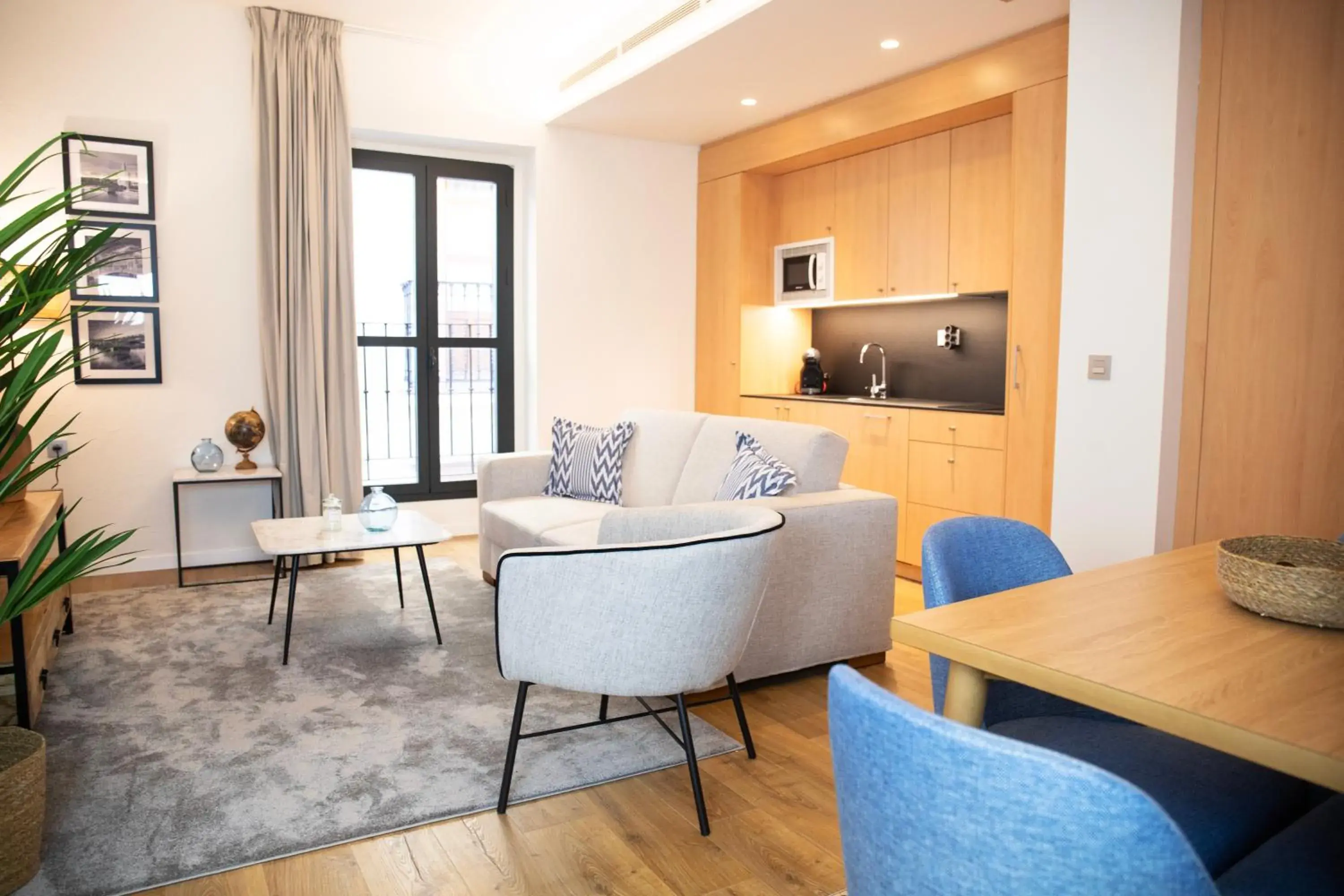 Apartment with Terrace in nQn Aparts & Suites Sevilla Apartment with Terrace in nQn Aparts & Suites Sevilla