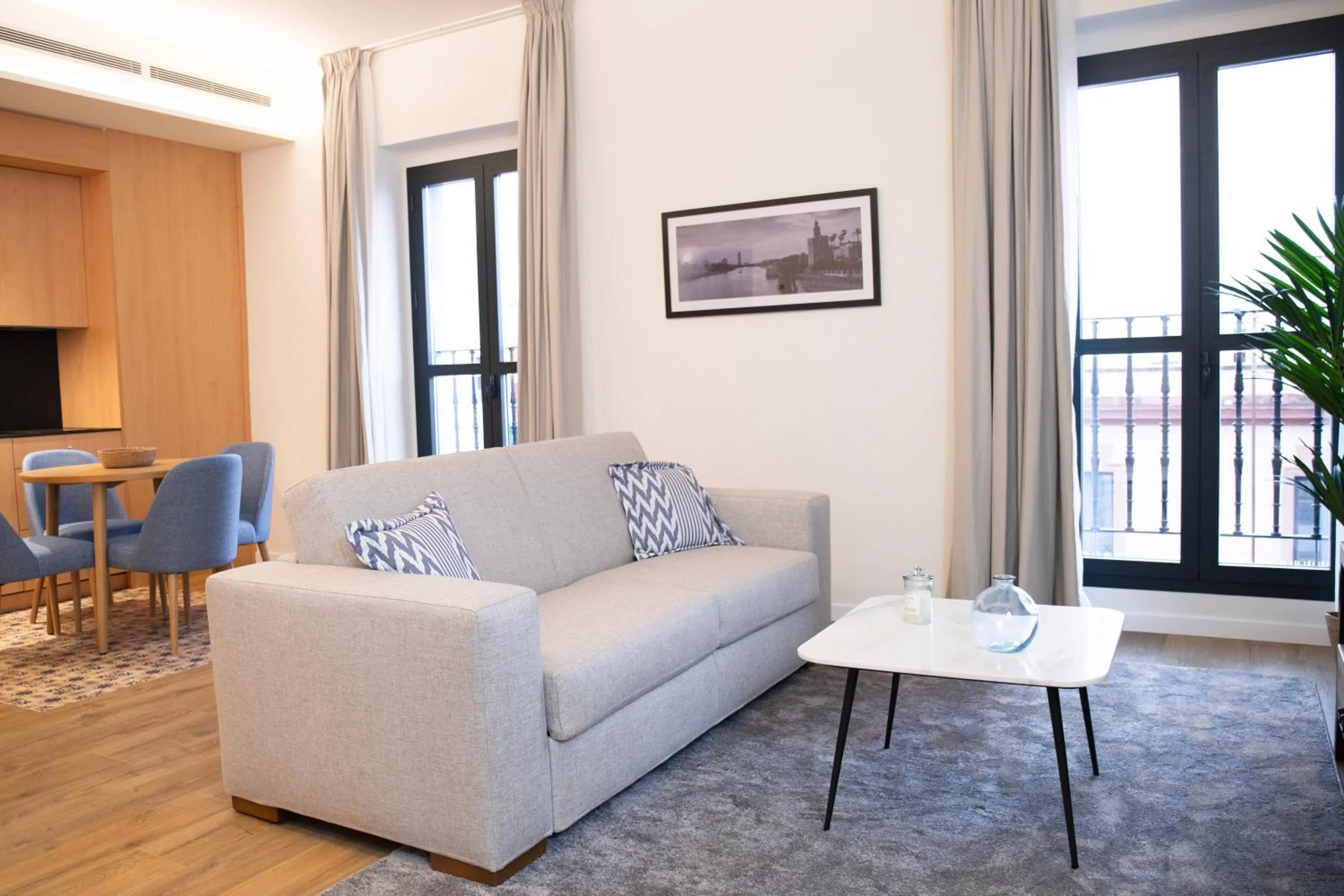 Living room in nQn Aparts & Suites Sevilla