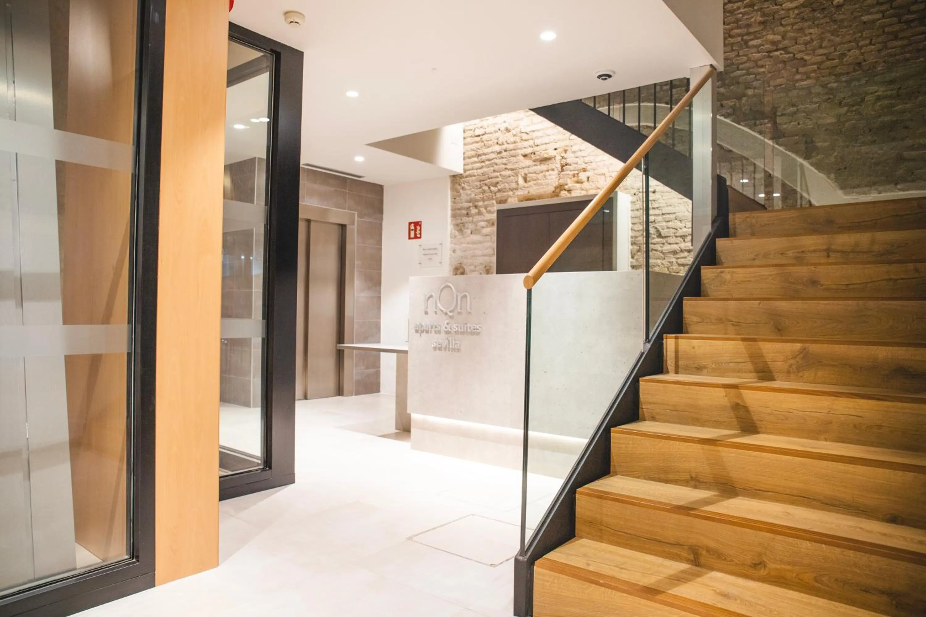 Lobby or reception in nQn Aparts & Suites Sevilla