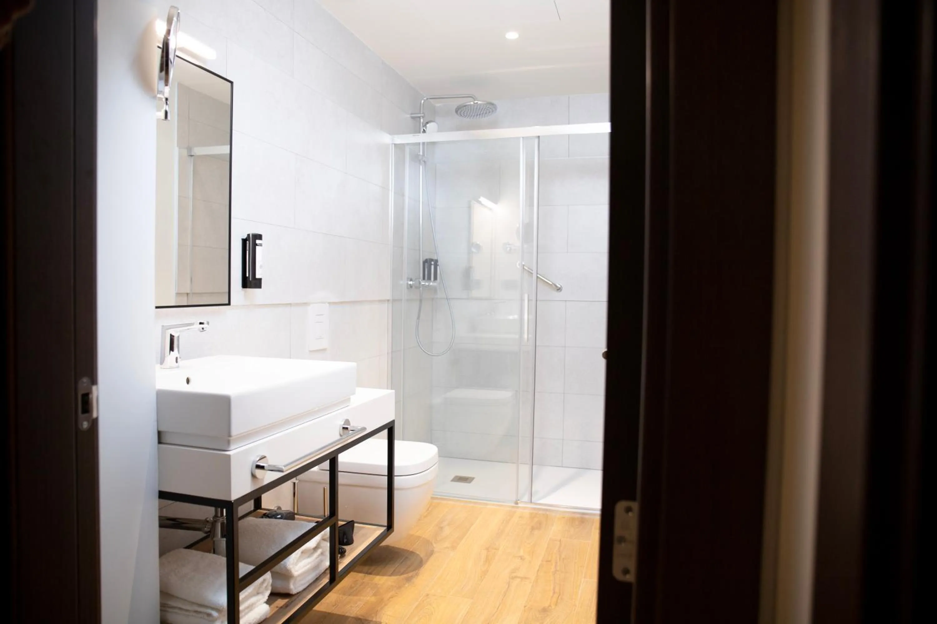 Shower in nQn Aparts & Suites Sevilla