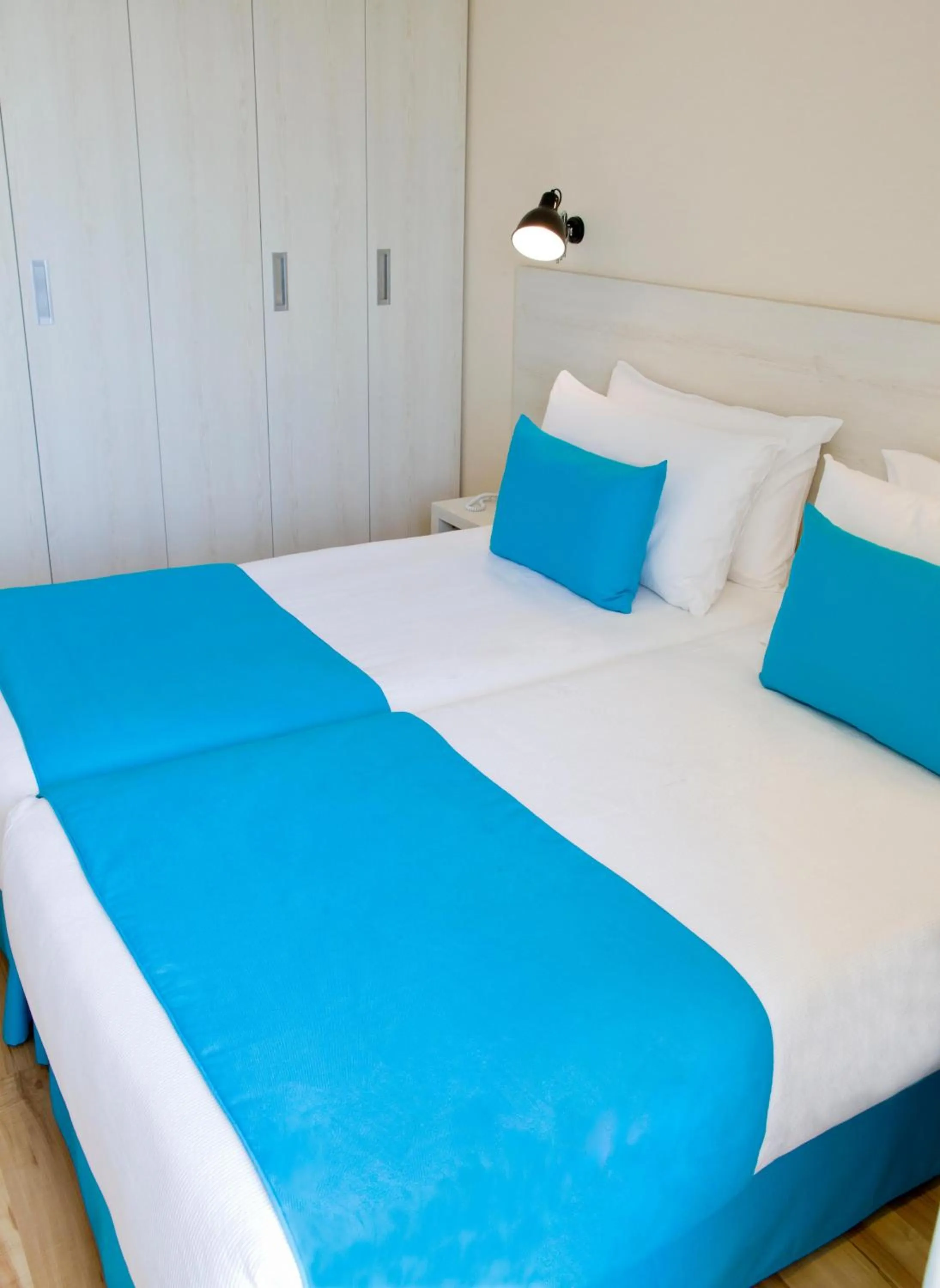 Photo of the whole room, Bed in ALEGRIA Maripins