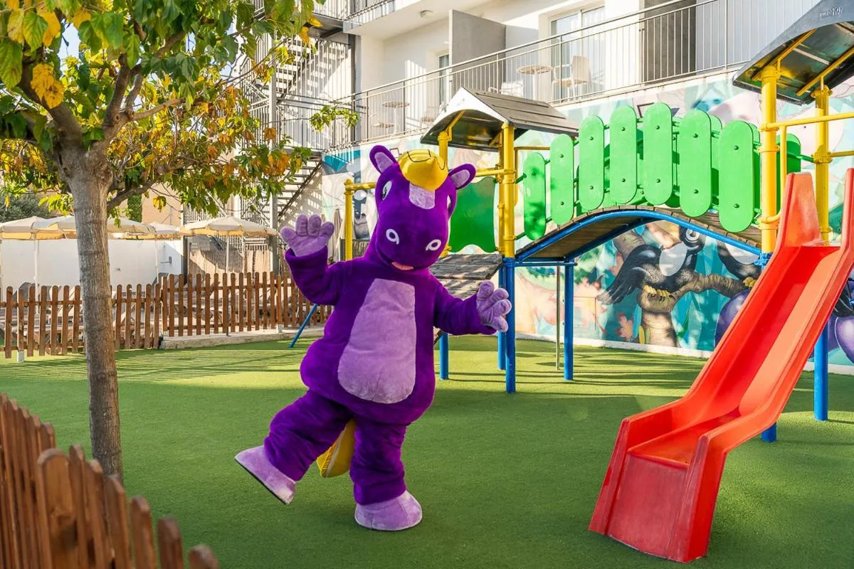 FERGUS Club Pineda Splash