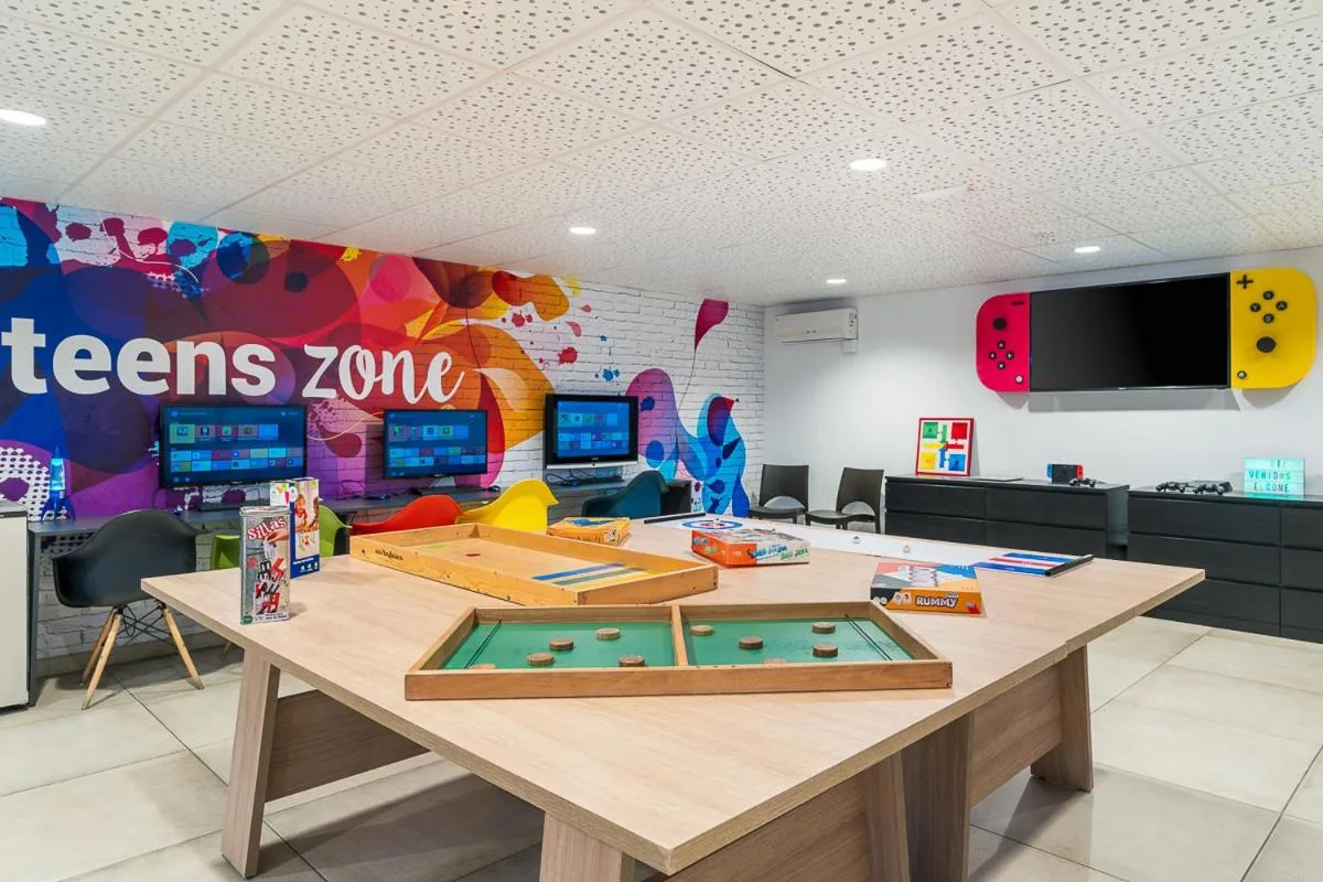 FERGUS Club Pineda Splash