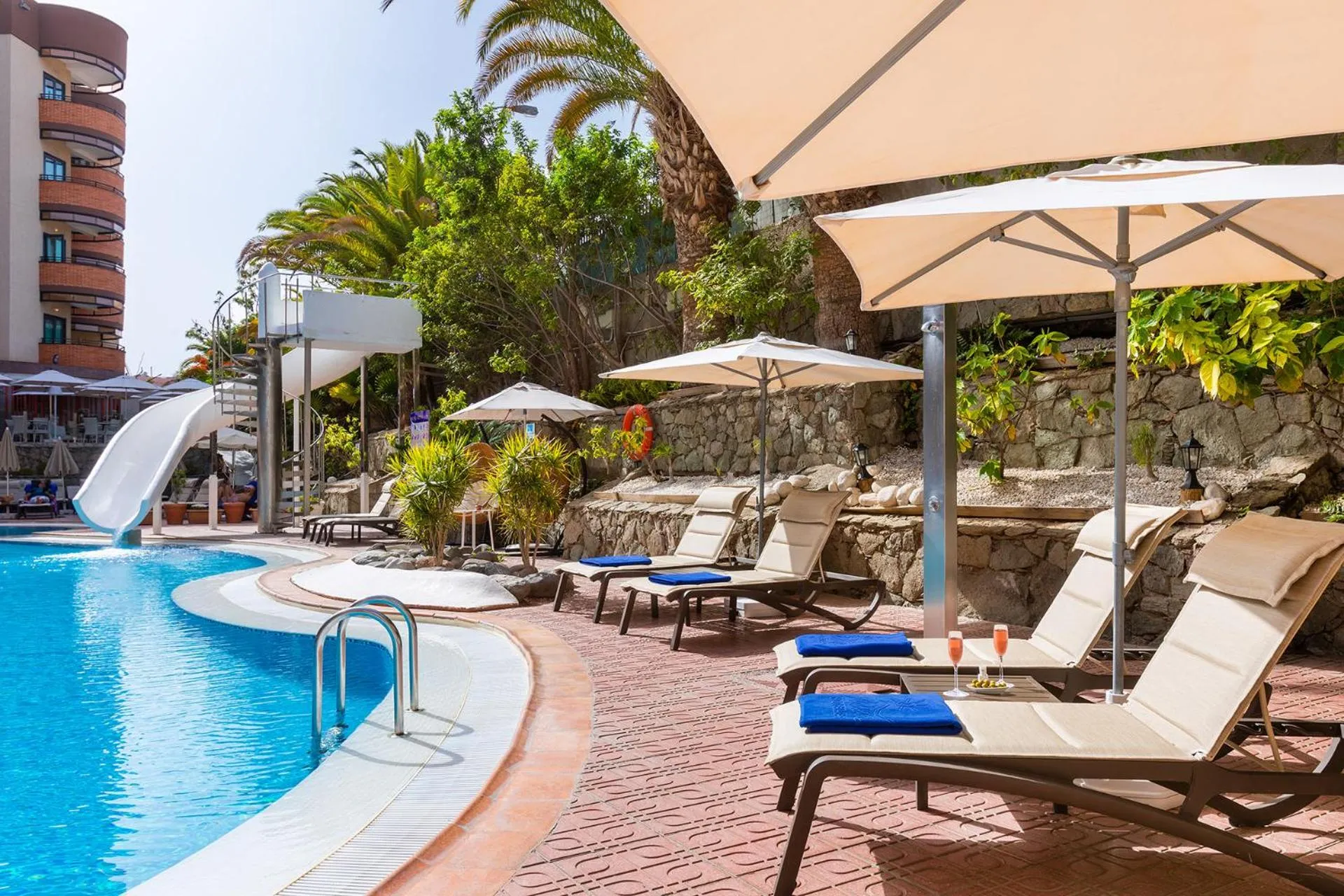 Pool view in MUR Neptuno Gran Canaria - Adults Only