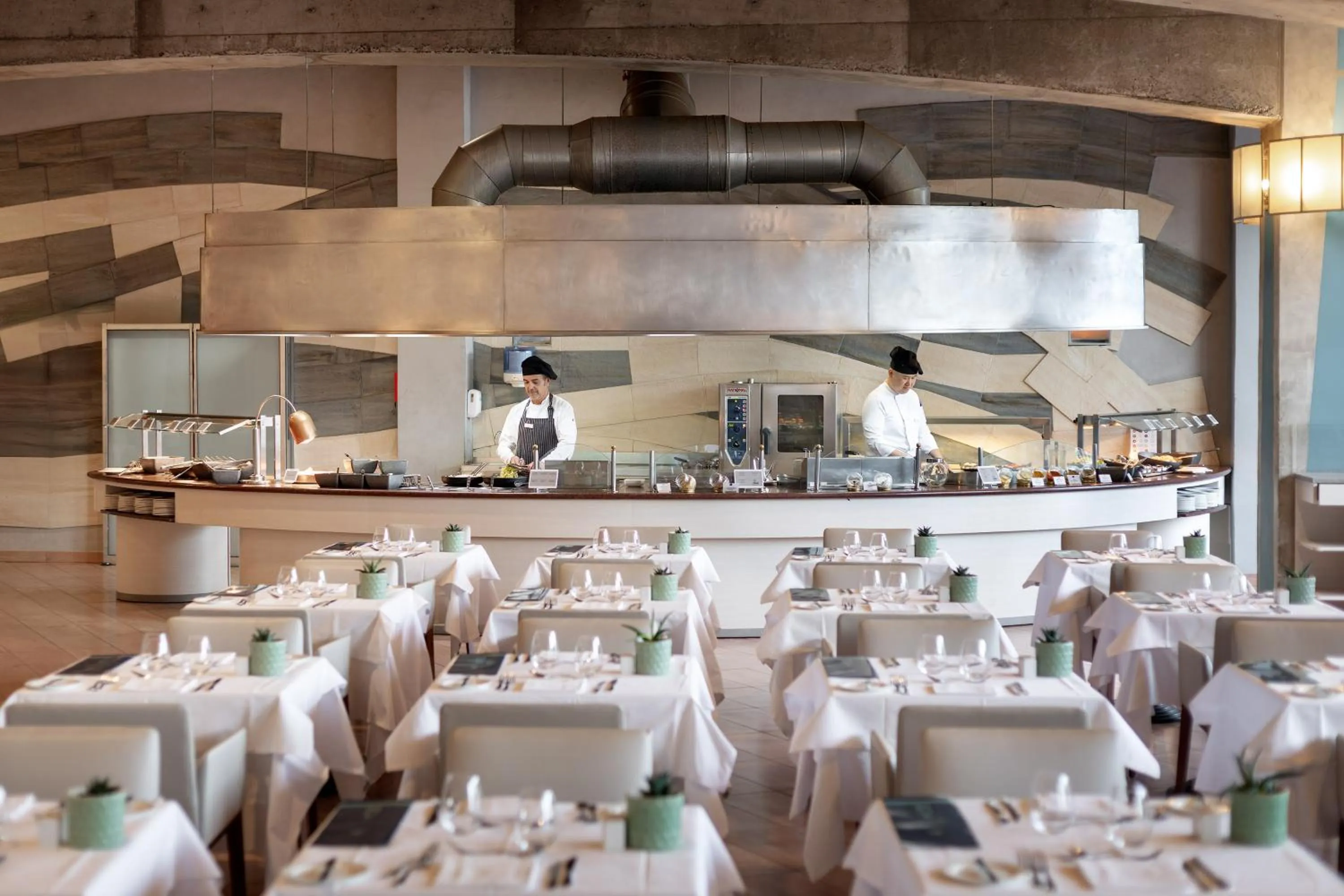 Dining area in MUR Faro Jandia Fuerteventura & Spa