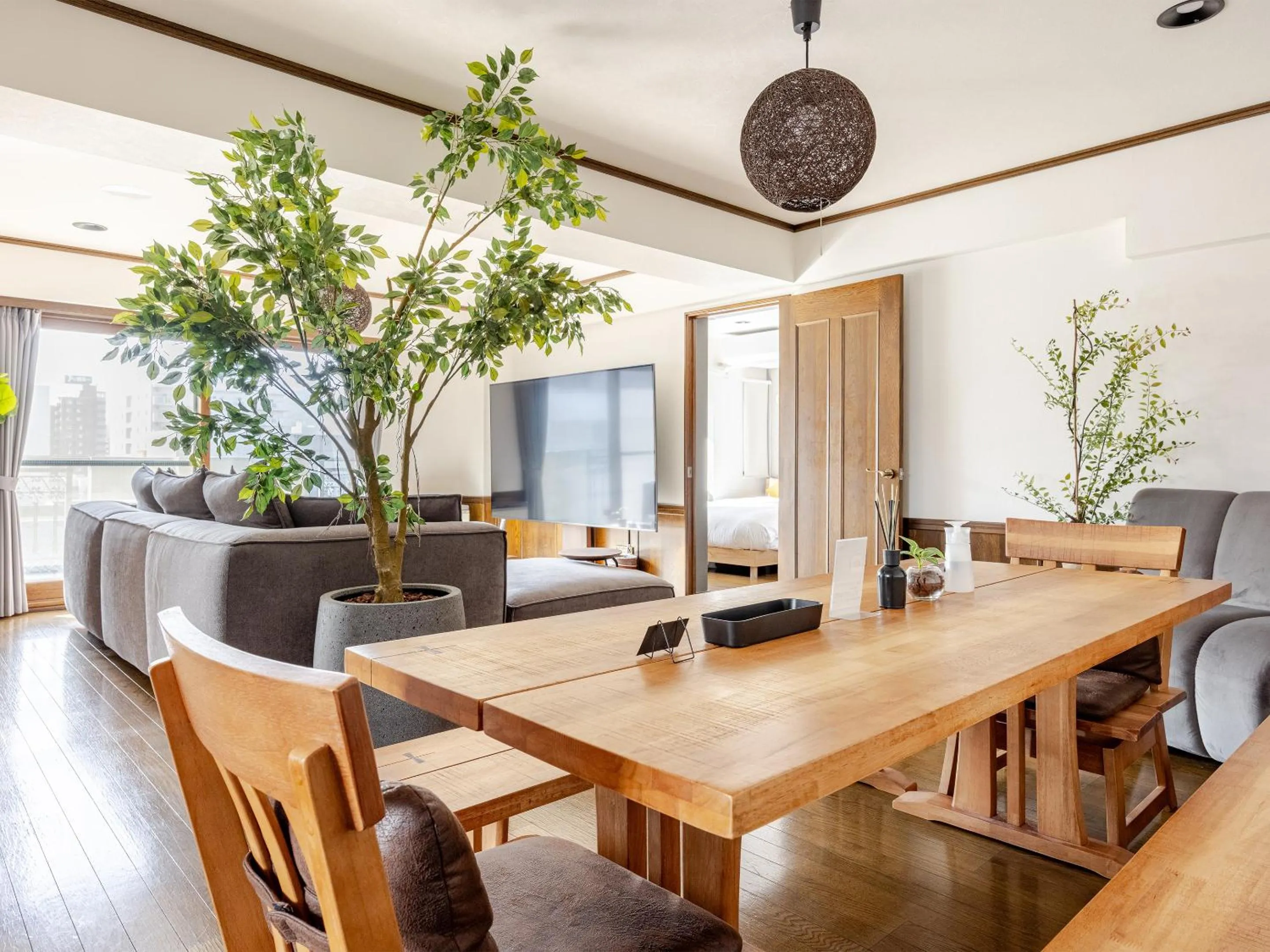 Dining area in LIT’S INN Sapporo