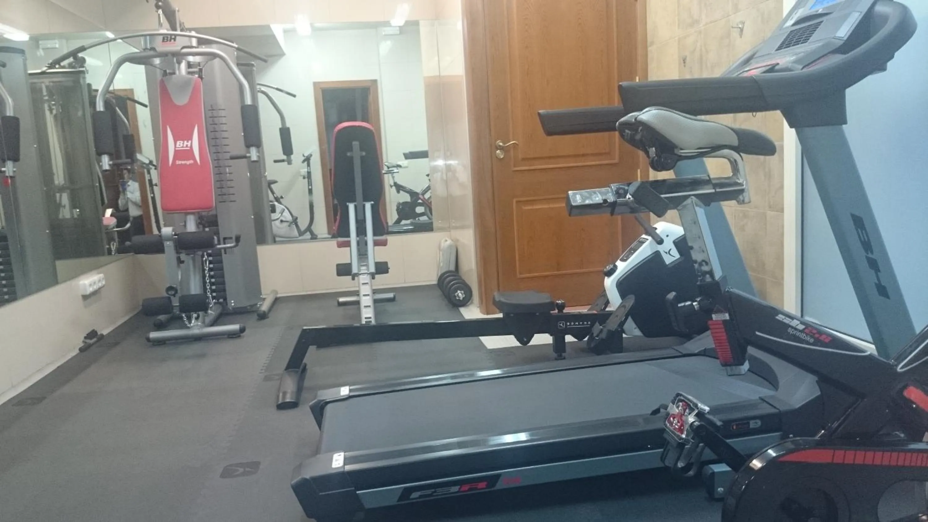 Fitness centre/facilities in Hotel Pamplona Villava