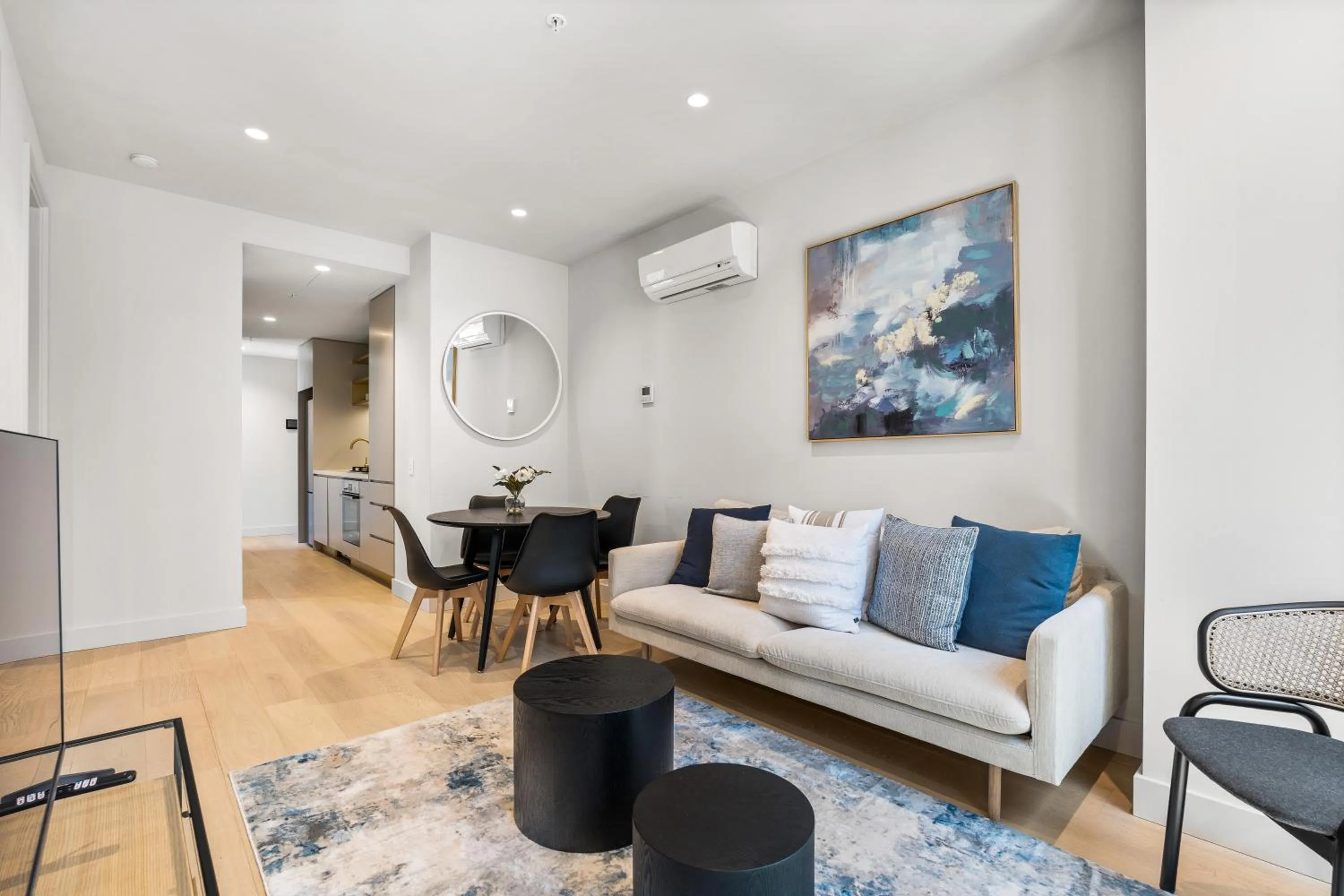 TV and multimedia in Paragon Apartments by CLLIX