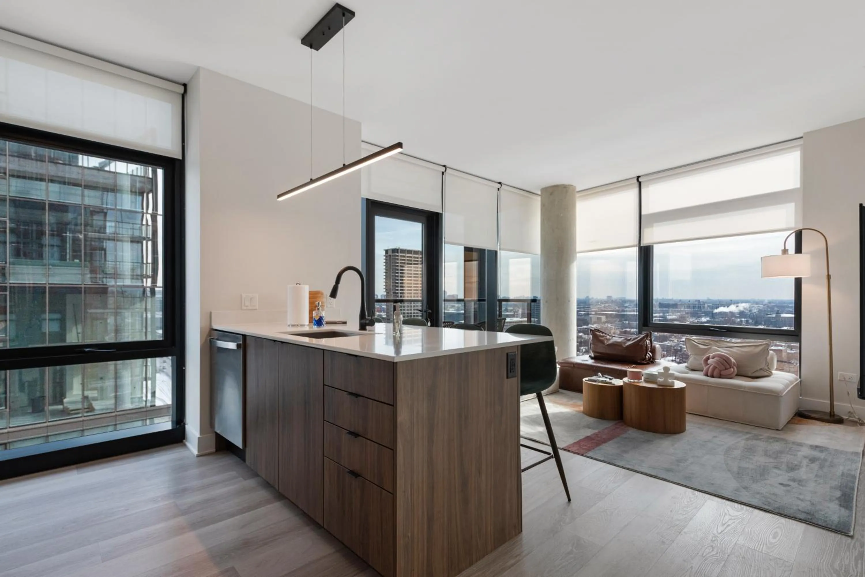 Kitchen or kitchenette in Avra Stylish Apartments Prime West Loop Location Near Union Park