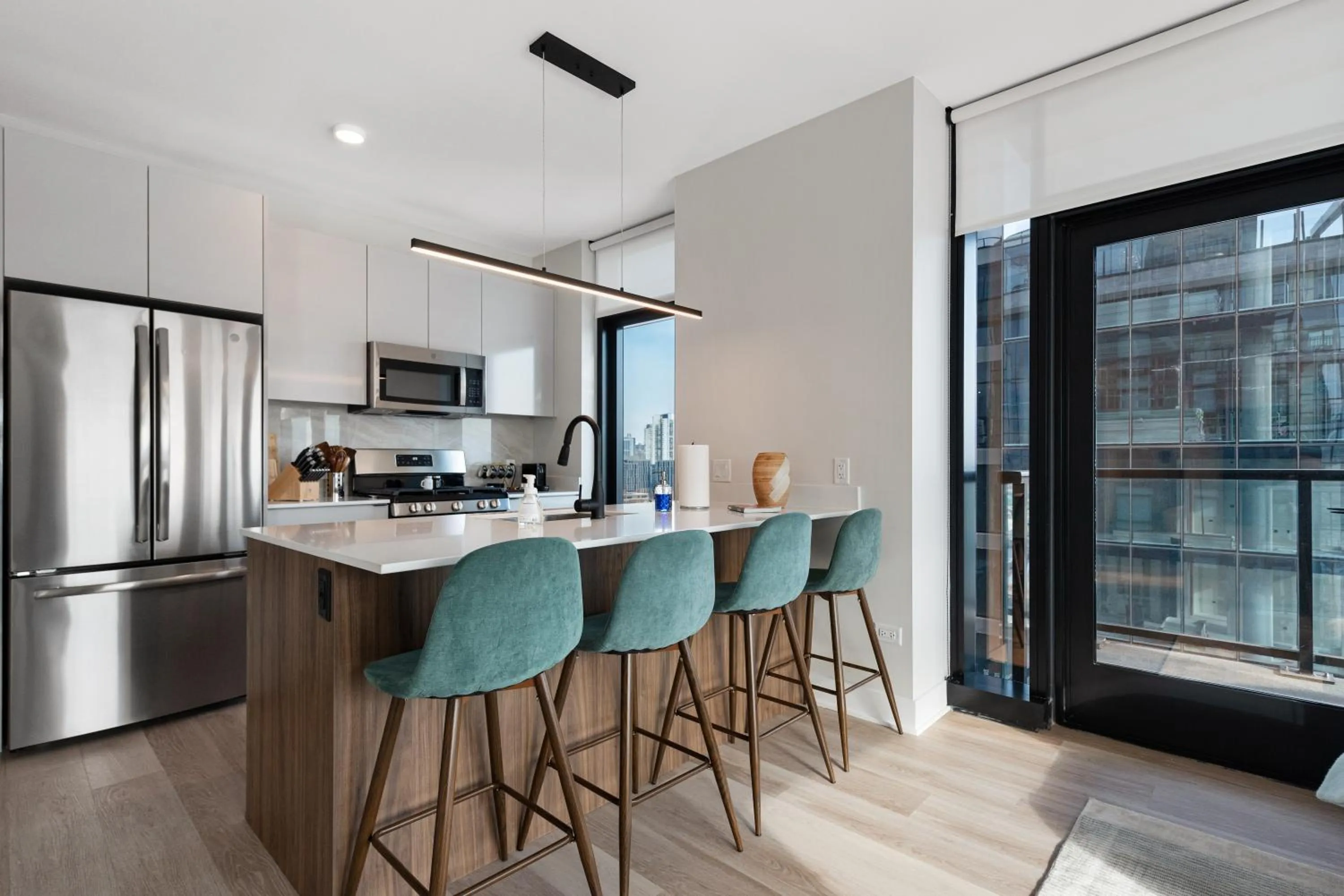 Kitchen or kitchenette in Avra Stylish Apartments Prime West Loop Location Near Union Park