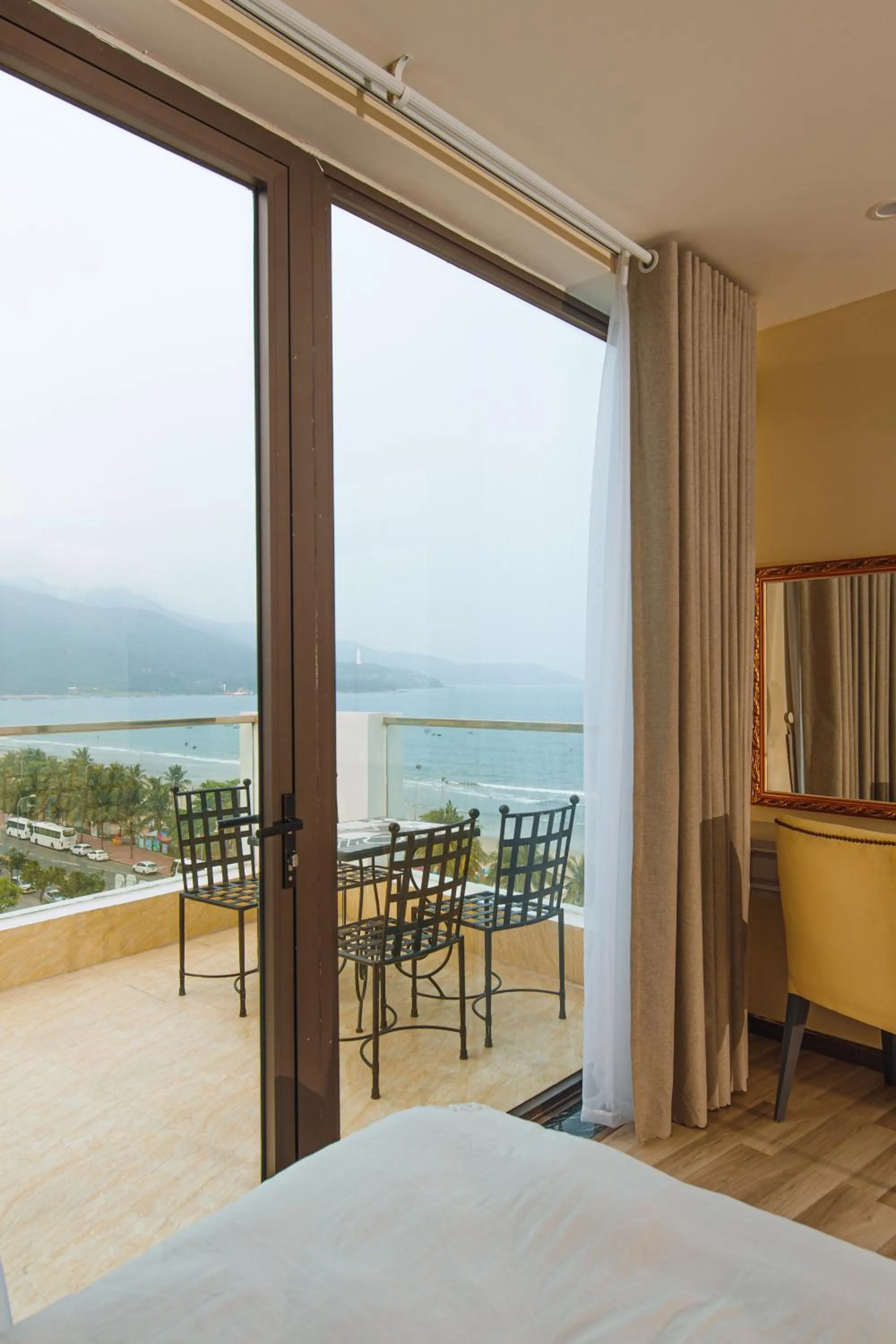 Patio, Bed in Mercury Beach DaNang