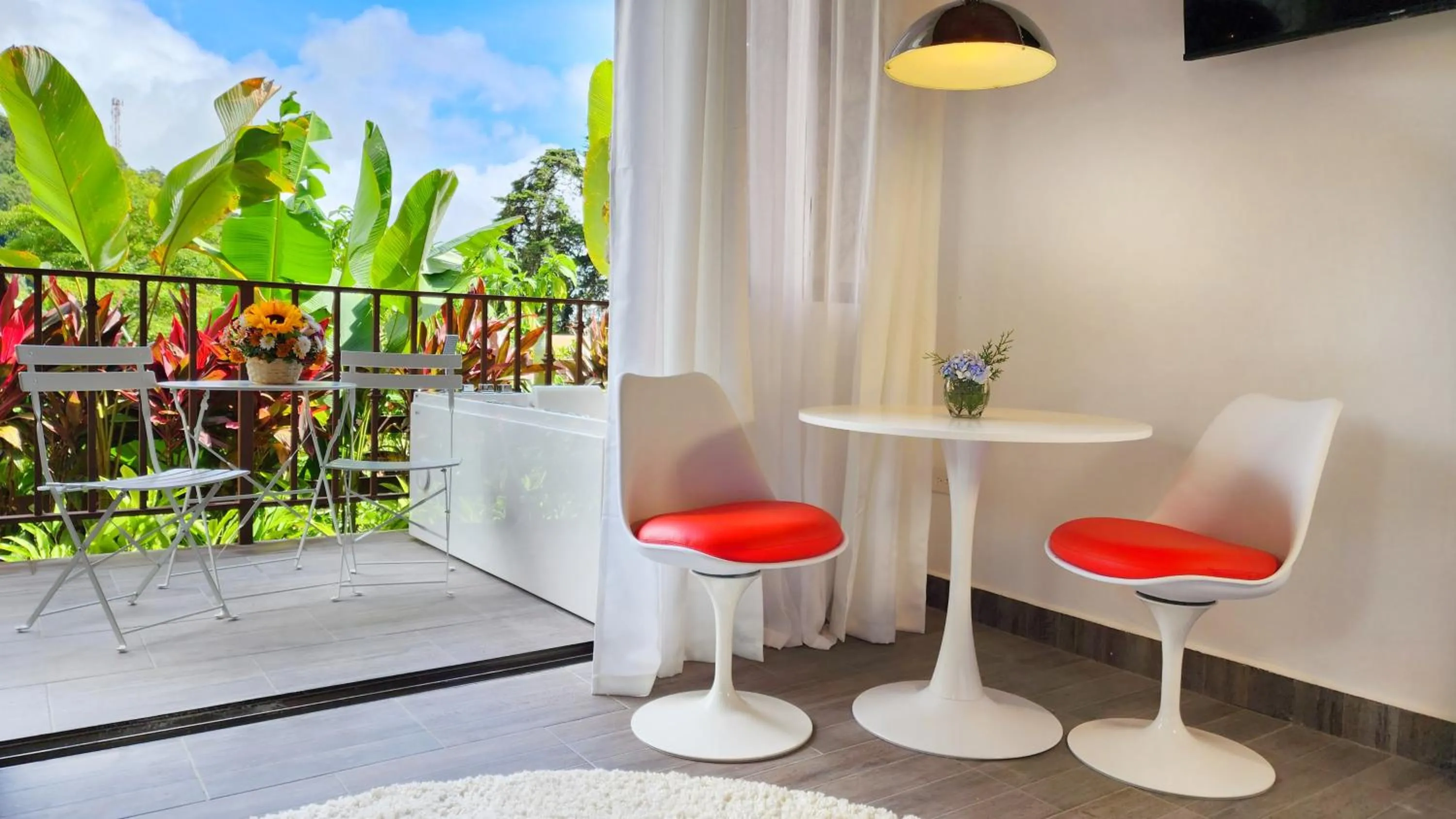 Patio in Rio Verde by Villa Alejandro