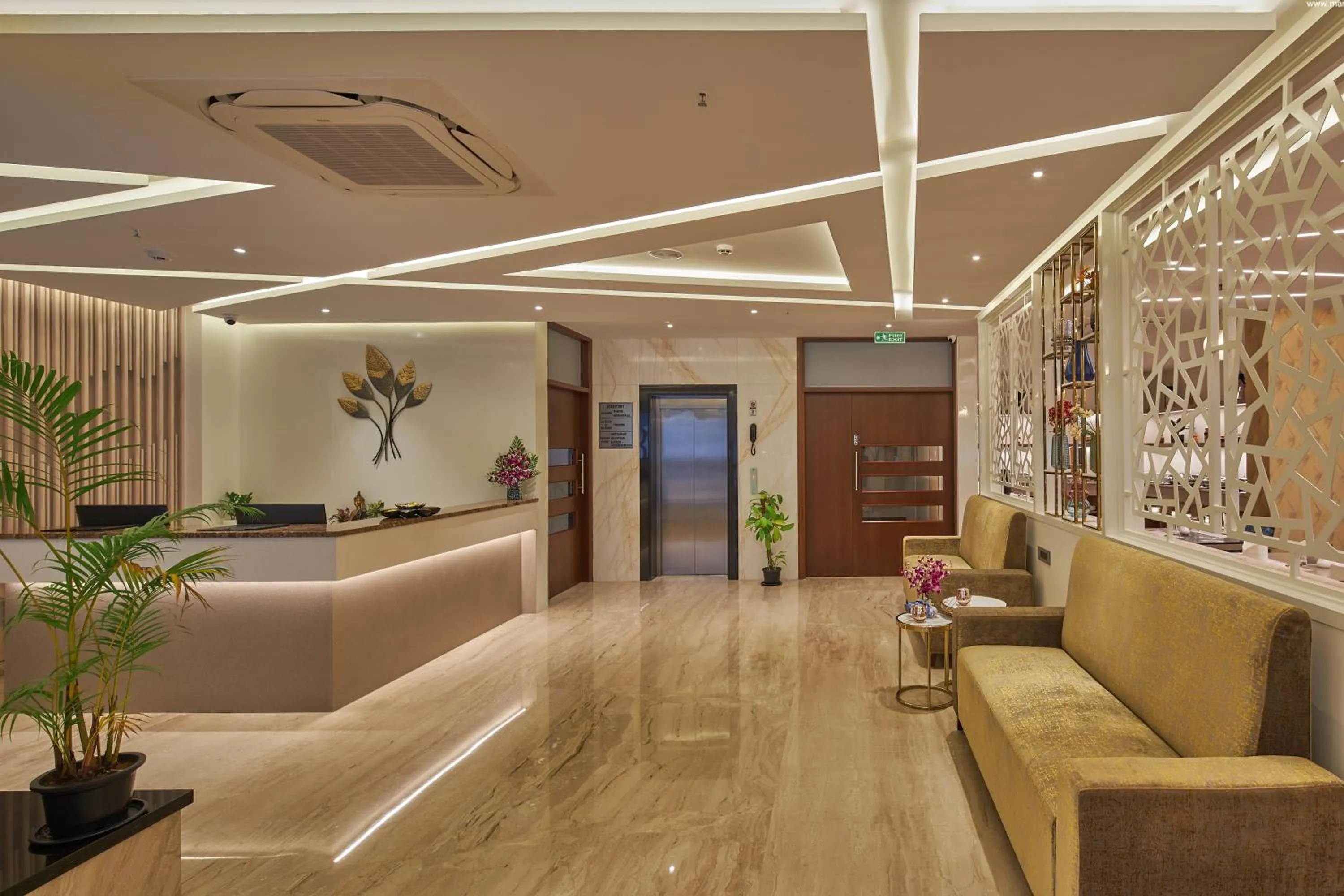 Seating area in Regenta Inn Grand-ORR, Mahadevapura