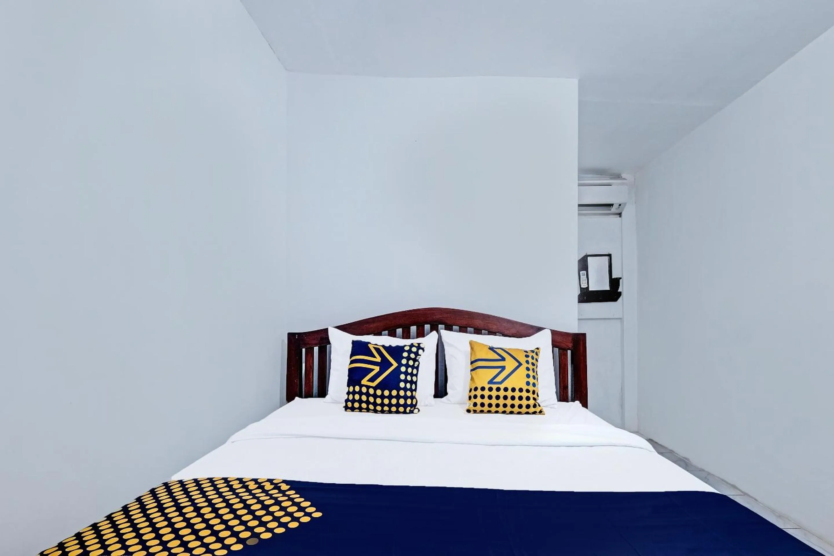 Bedroom in SPOT ON 91916 Joglo Doyong Homestay Syariah