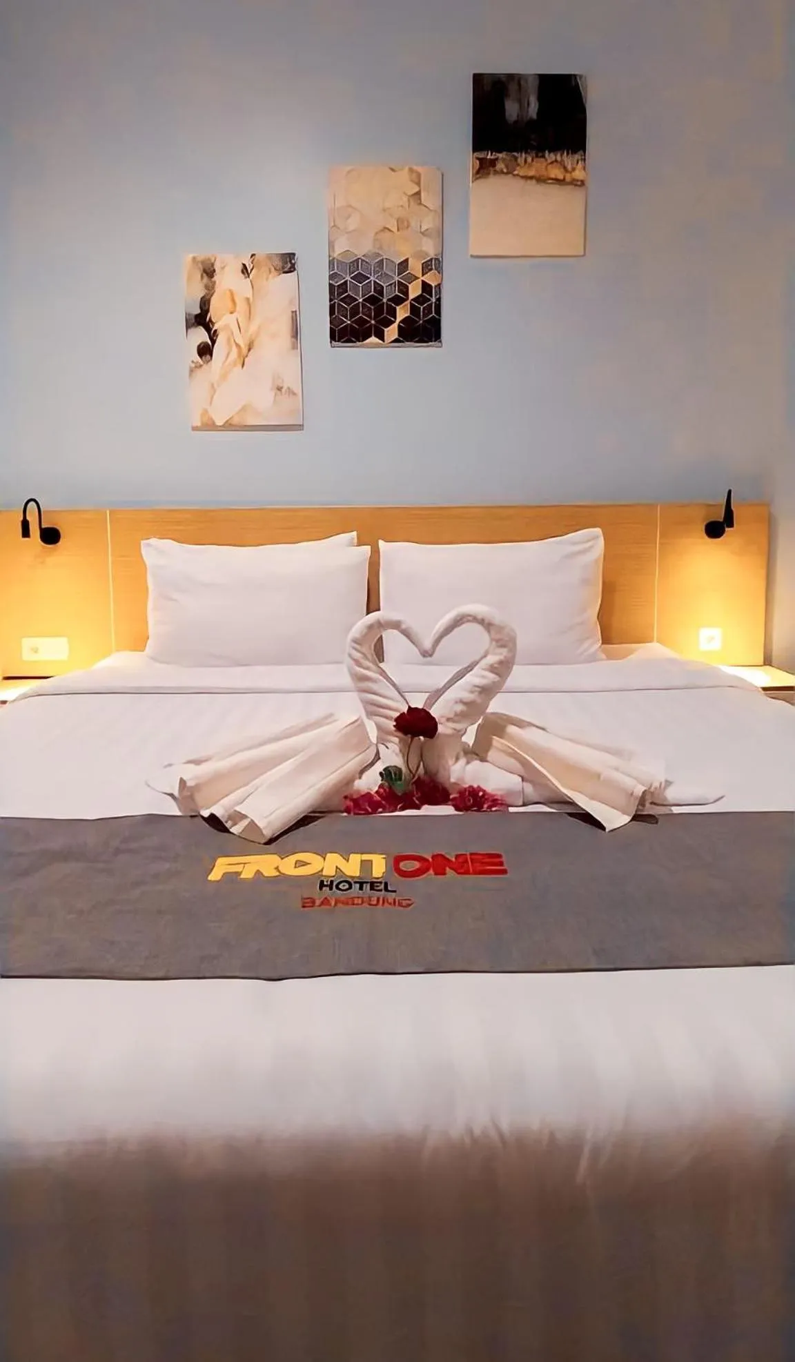 Bed in Front One Hotel Pasir Koja Bandung