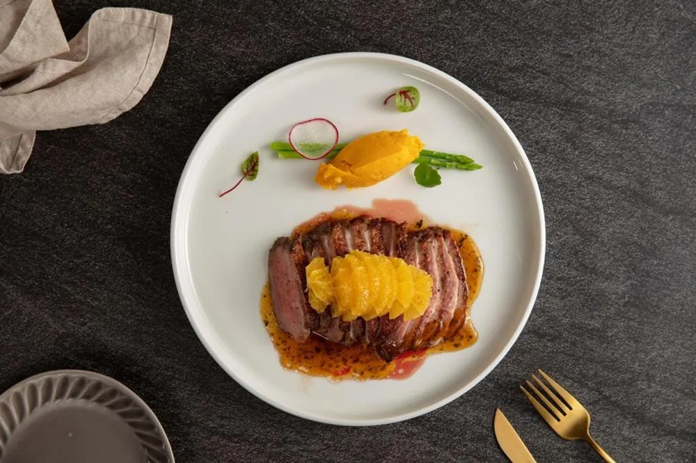 Restaurant/places to eat in CP Hotel