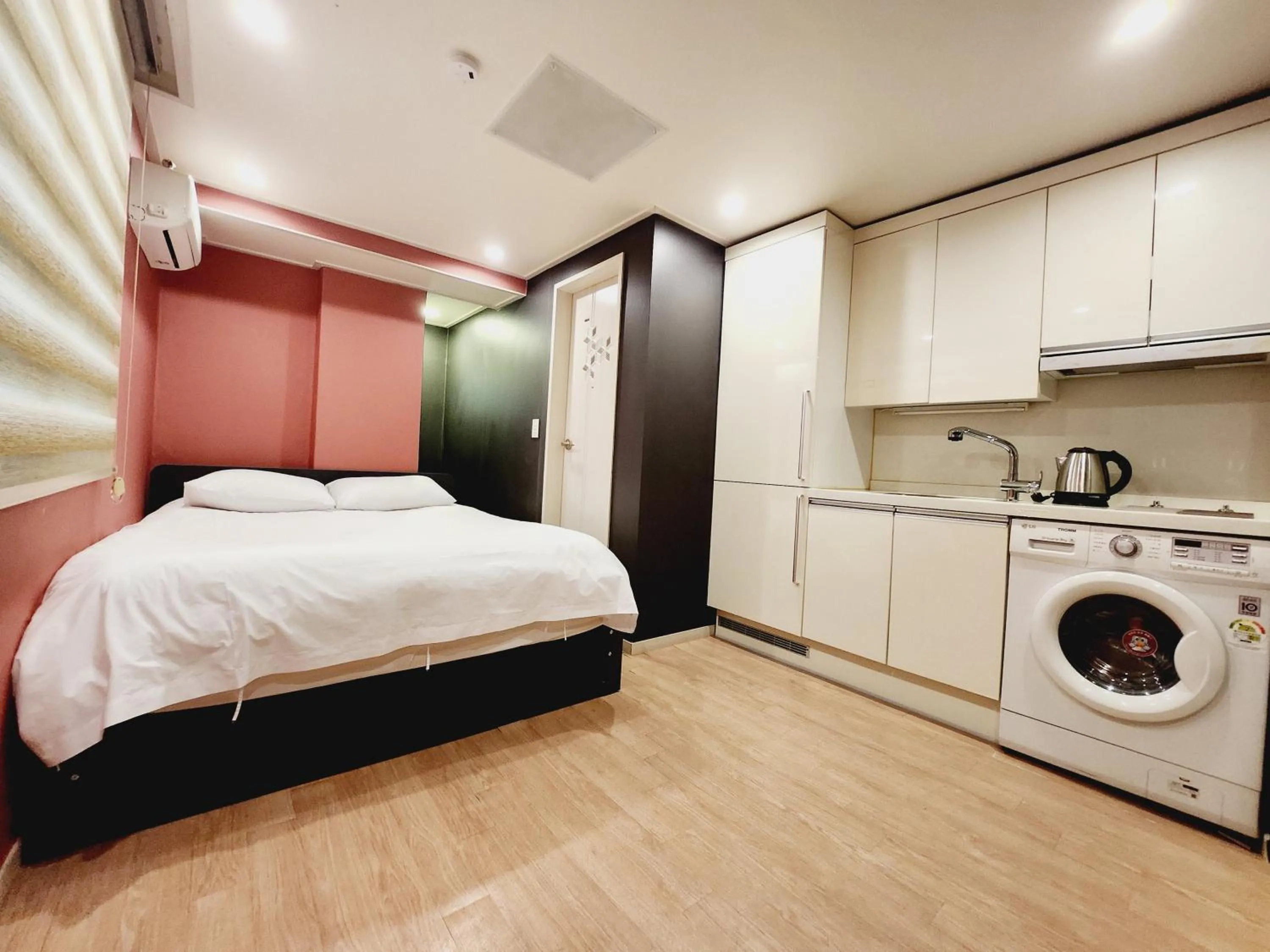 Photo of the whole room, Bed in Olive hostel R(Residence)