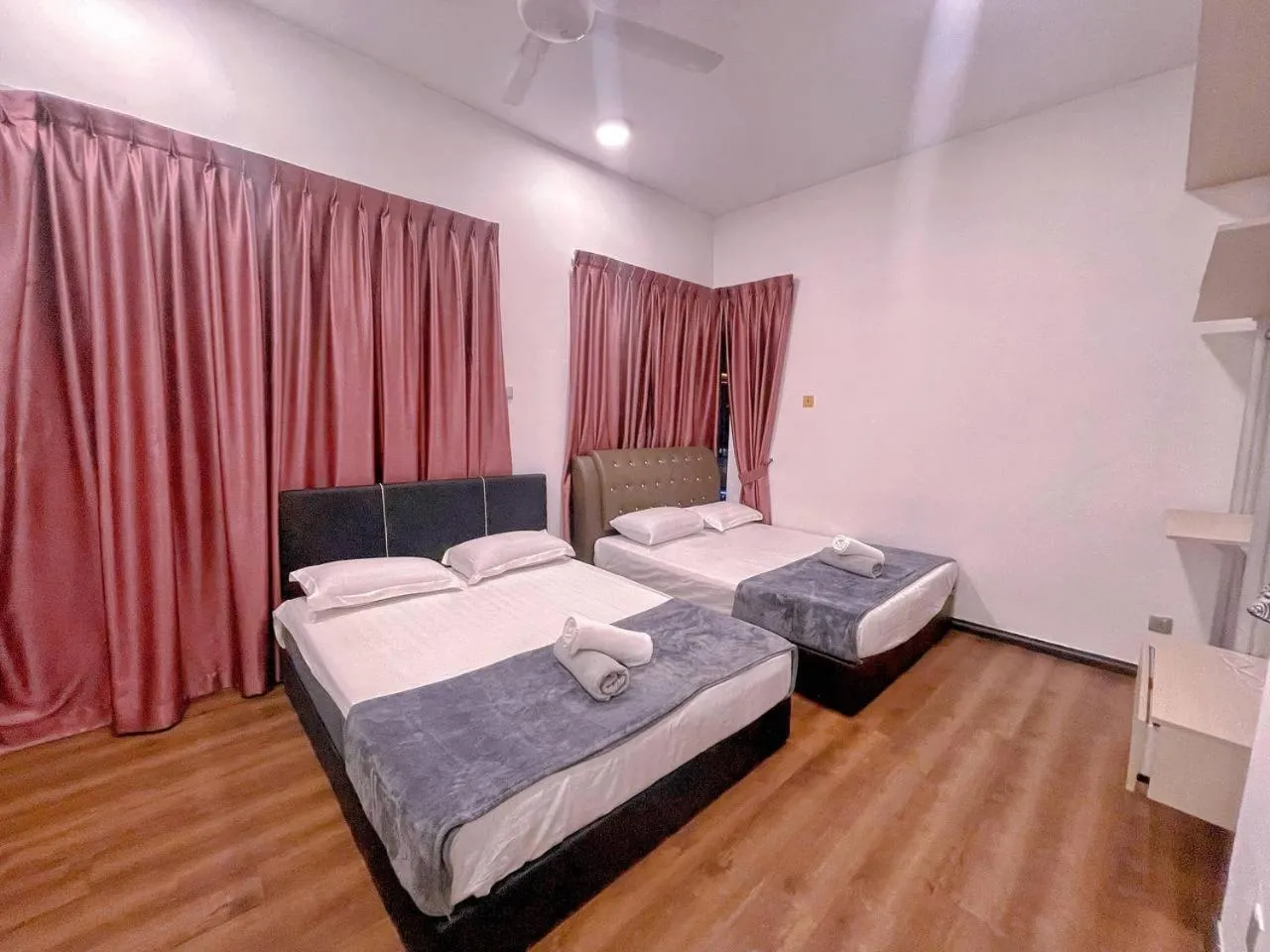 Bed in The Loft Imago Shopping Mall, City Centre in Kota Kinabalu