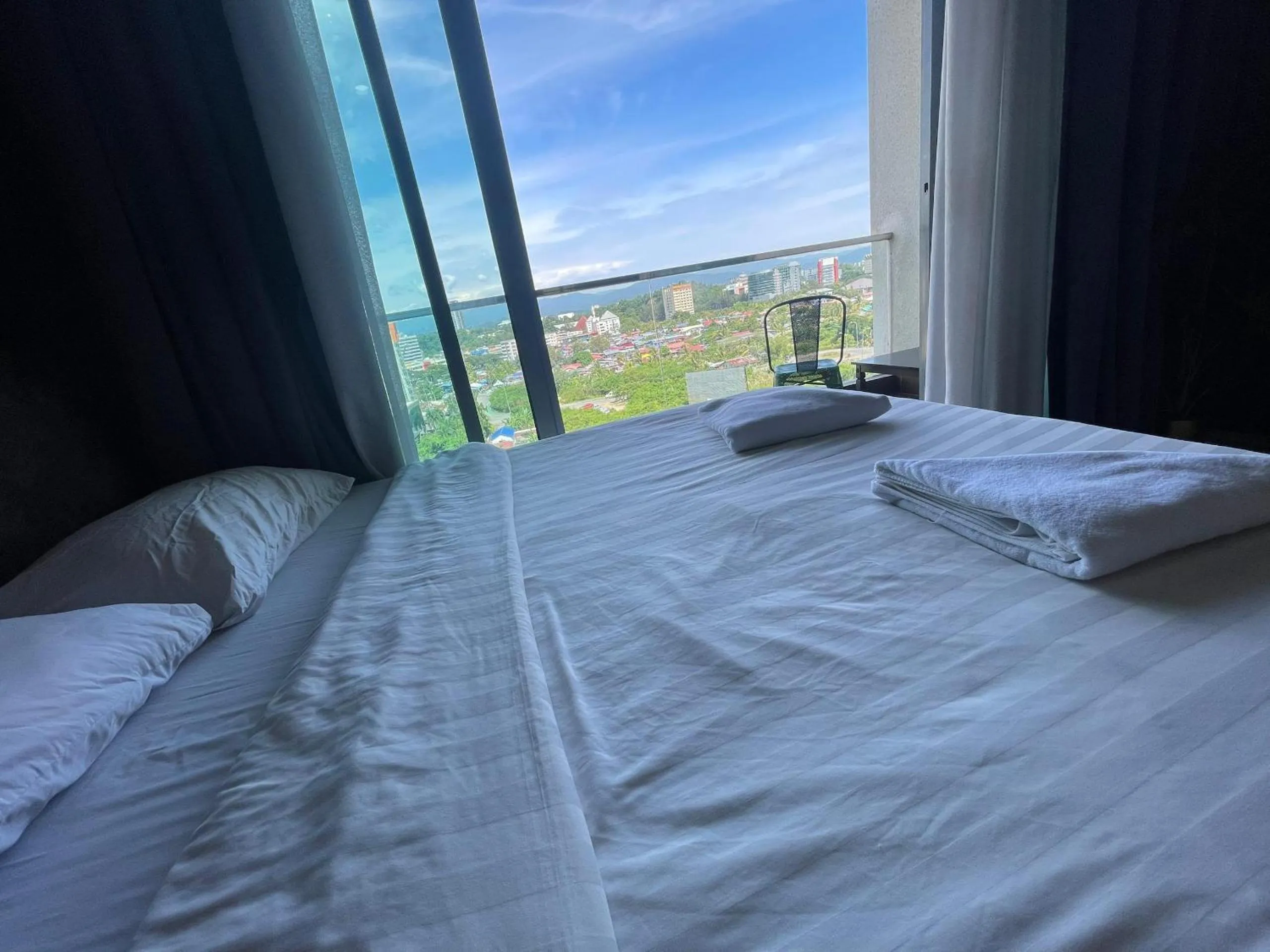 Bed in The Loft Imago Shopping Mall, City Centre in Kota Kinabalu