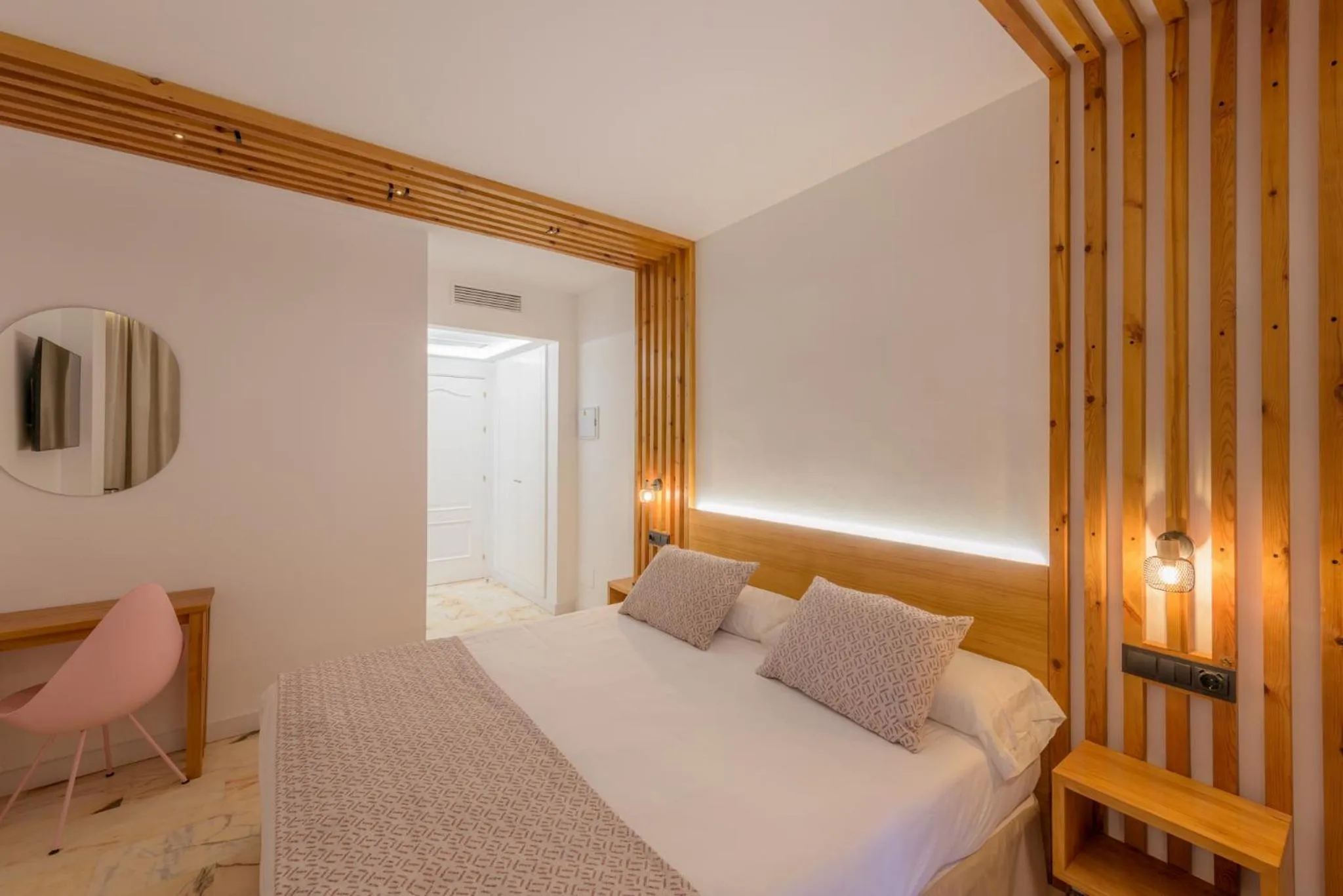 Bed in Hotel Boutique Sibarys - Adults Recommended